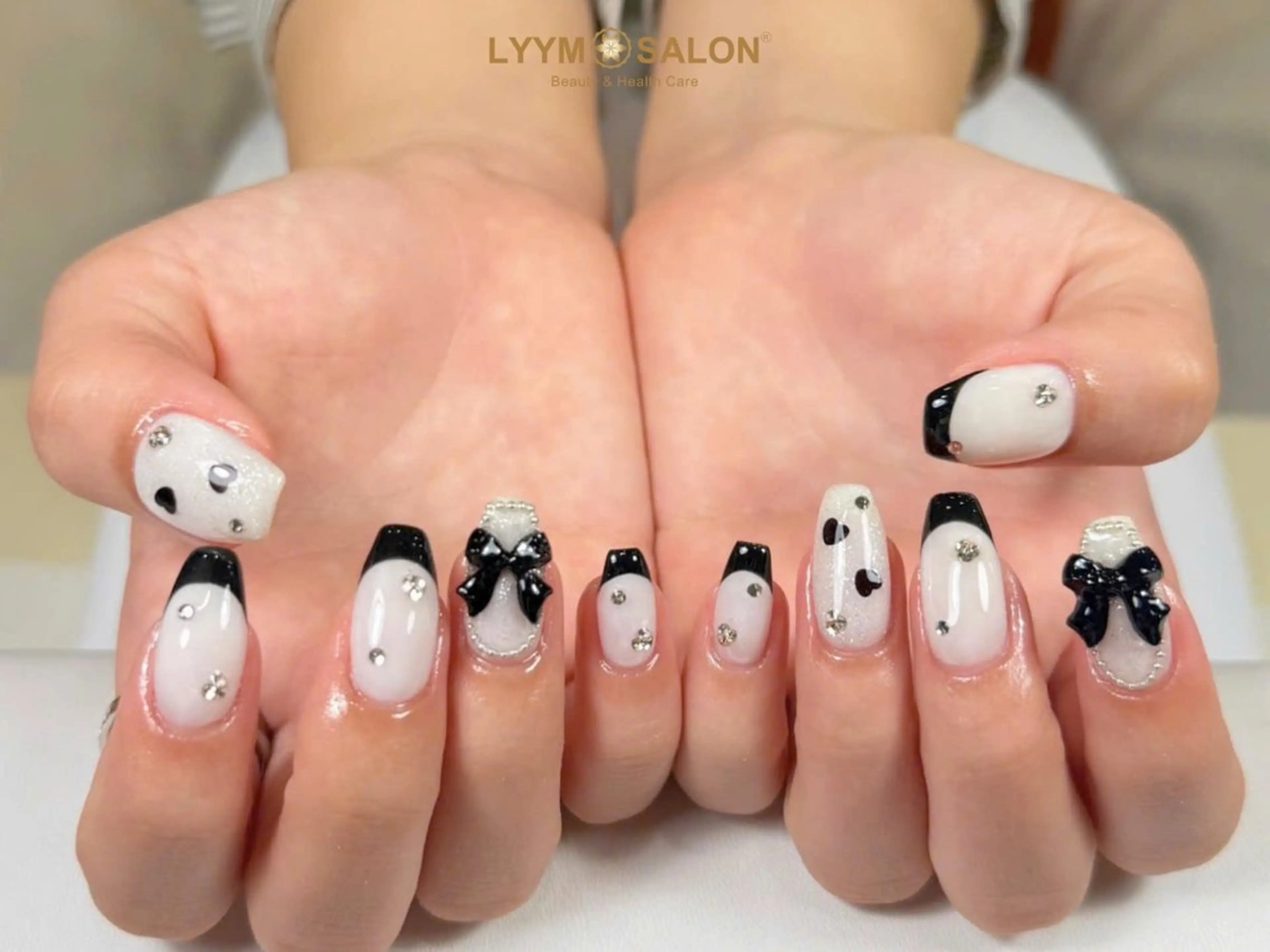 ネイル ガーリー ハート 韓国ネイル リボン シンプルネイル ハンドネイル LYYM Nail Salonのネイルデザイン
