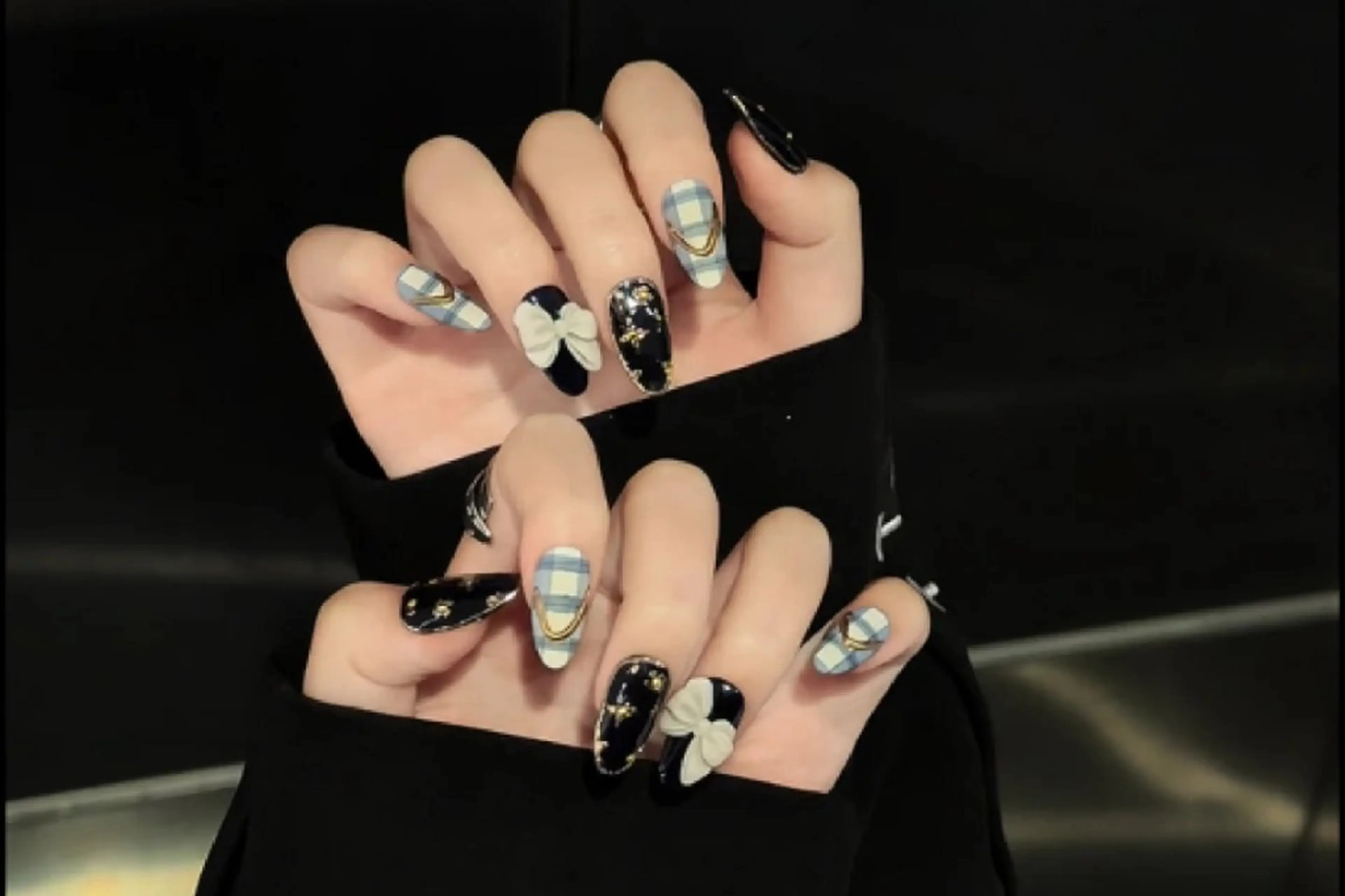 ネイル 鈴木 彩星のネイルデザイン