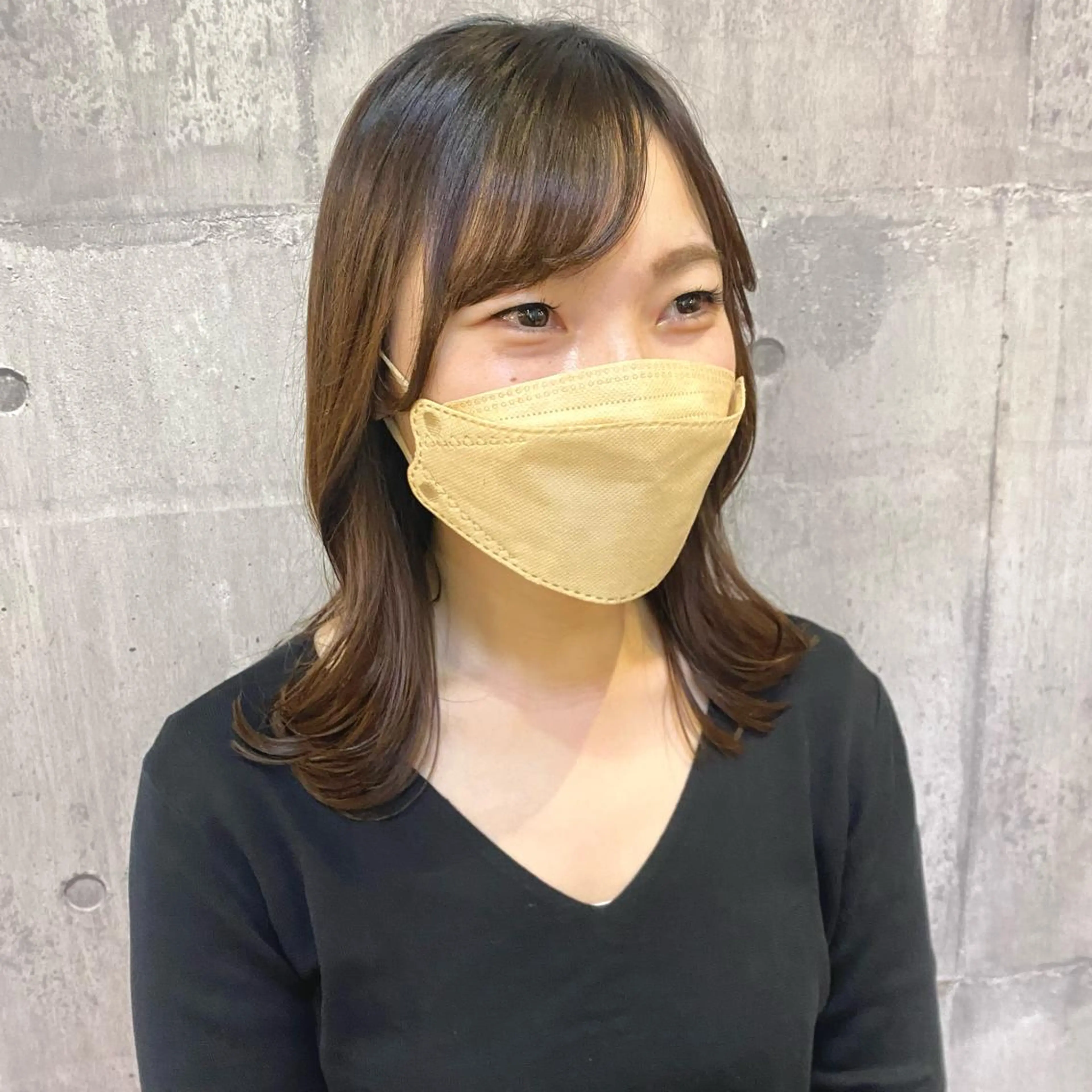 セミロング 比嘉 陽のヘアスタイル