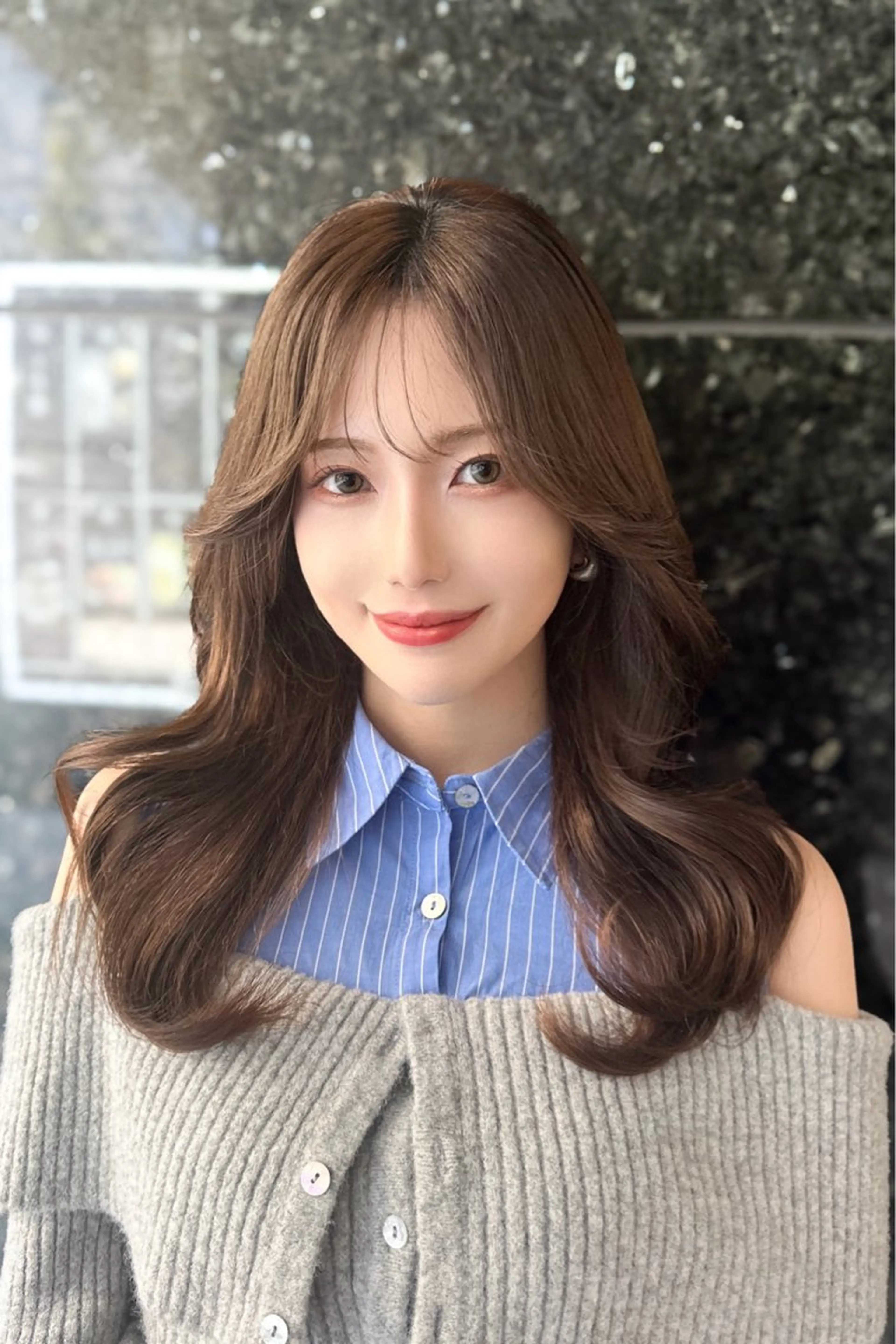 セミロング カラー グレージュ レイヤーカット カット ヘアカラー トリートメント 顔周り特化/韓国ヘア /レイヤー/吉野幸大のヘアスタイル