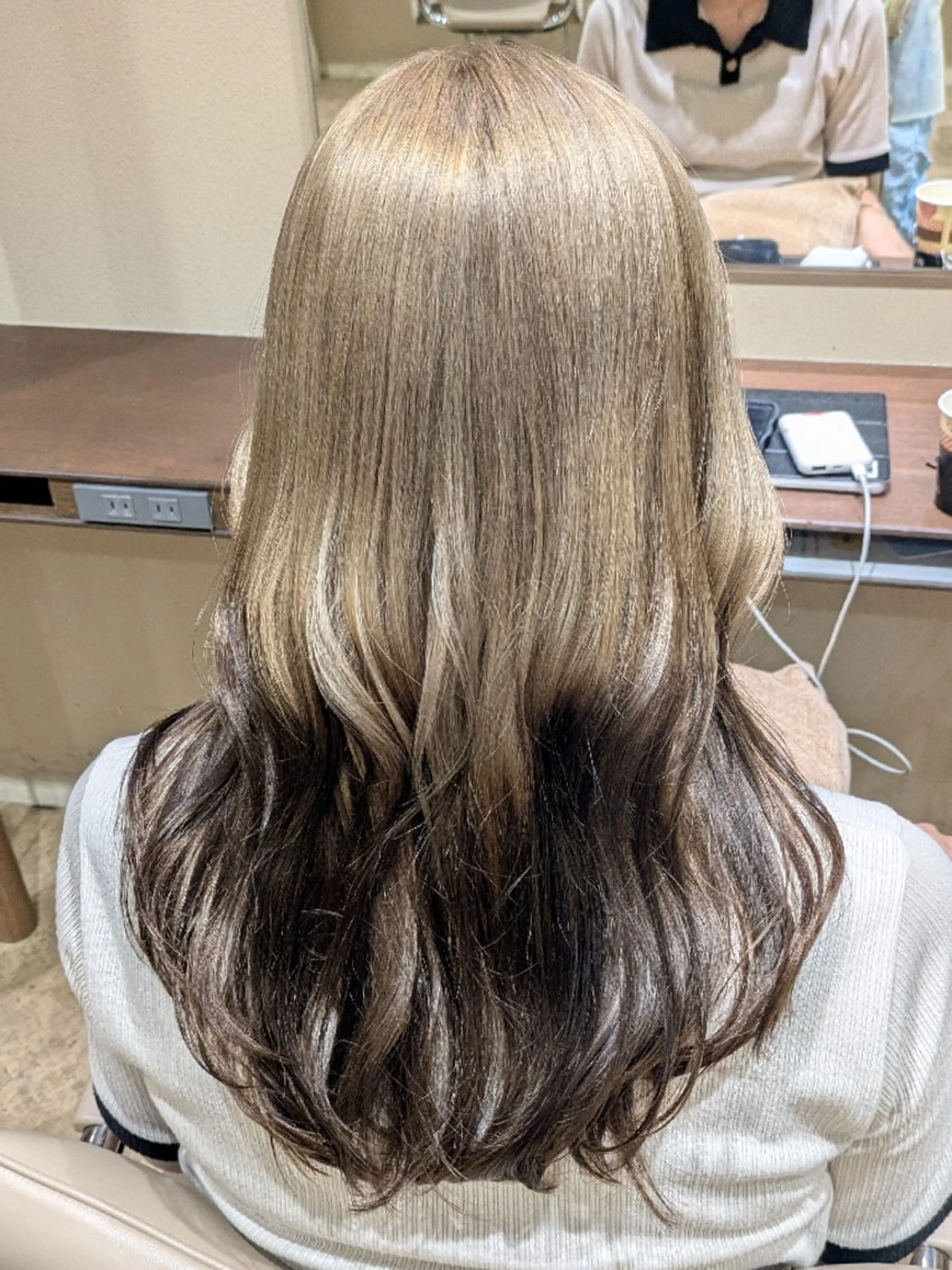 セミロング ヘアカラー Chacolle perch 北千住店所属・瑞慶覧 翔のヘアスタイル