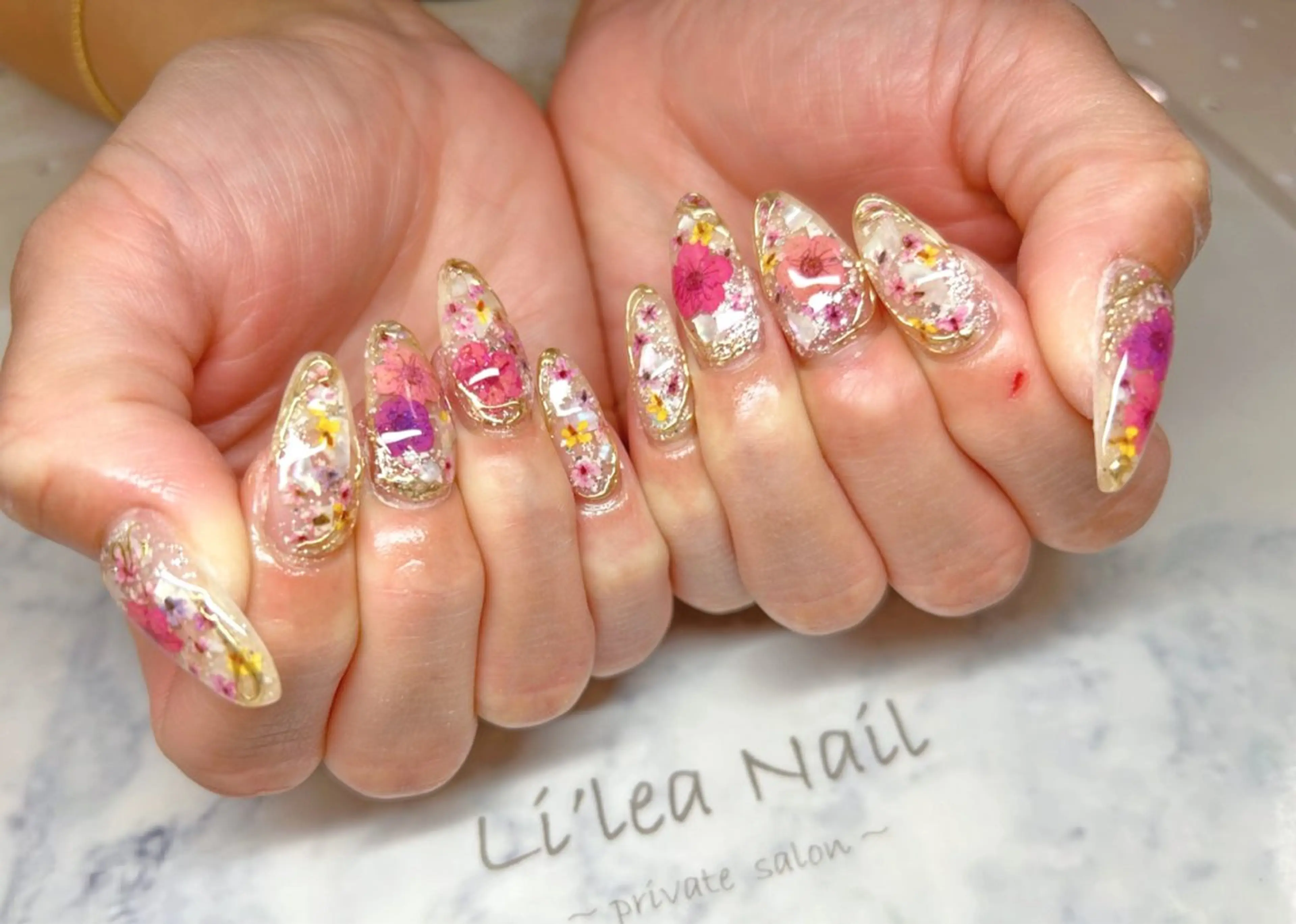 ネイル Li'leaNail AINAのネイルデザイン