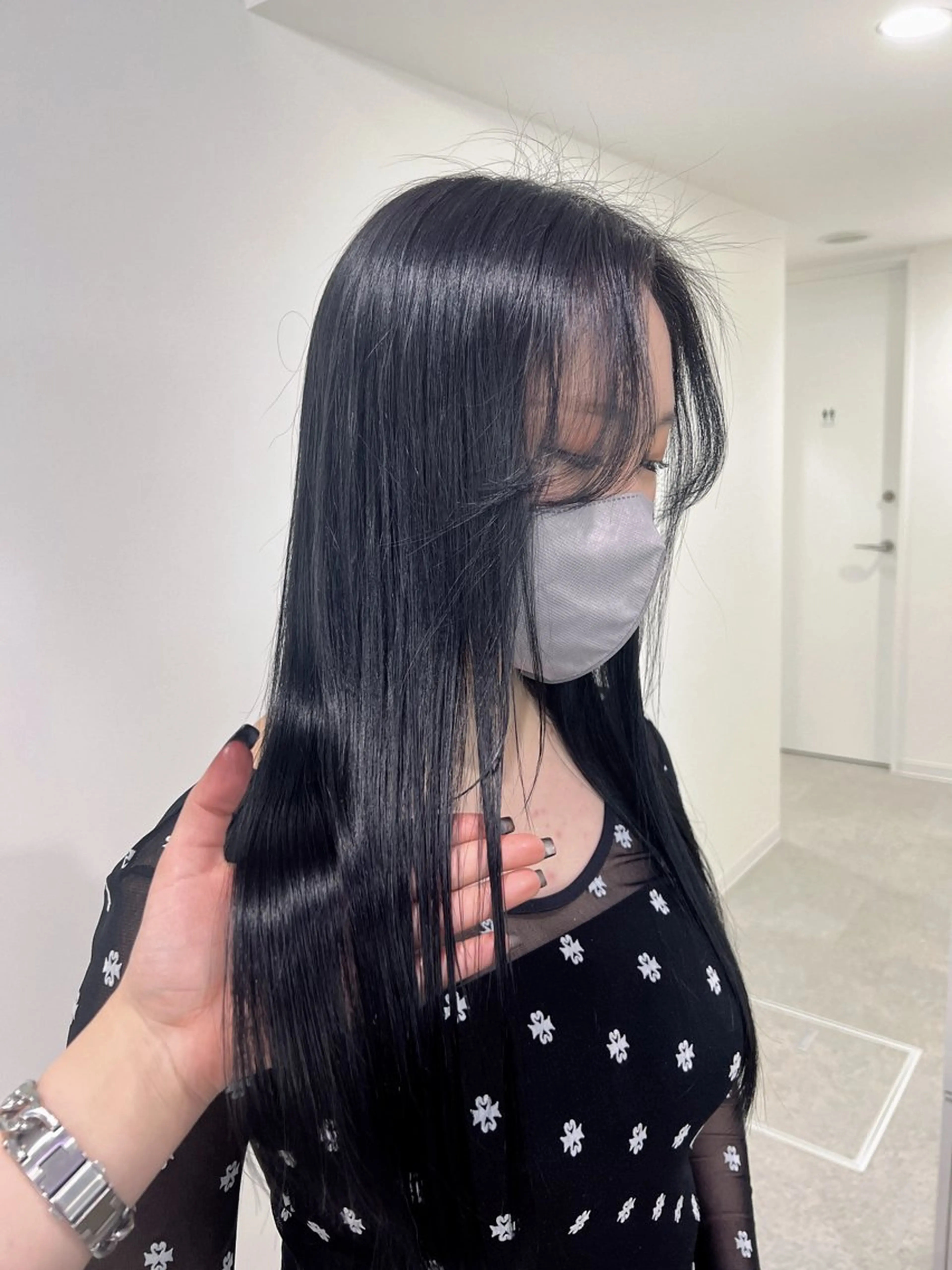 ロング カラー カット ヘアカラー トリートメント 暗髪🩶ラベンダー/ ブルー/ユウナ🤍のヘアスタイル