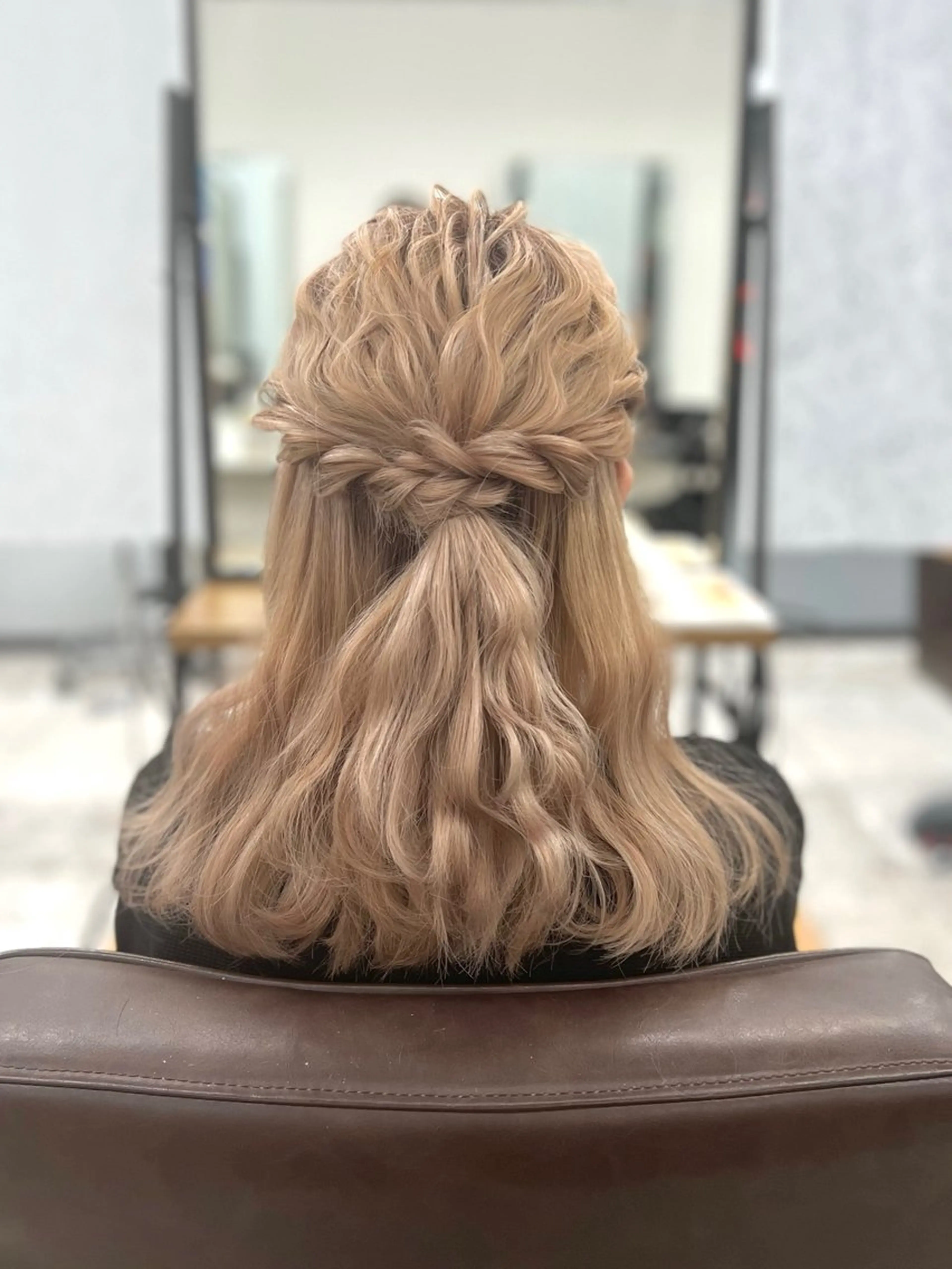 セミロング レディース人気 🦊菅谷のヘアスタイル