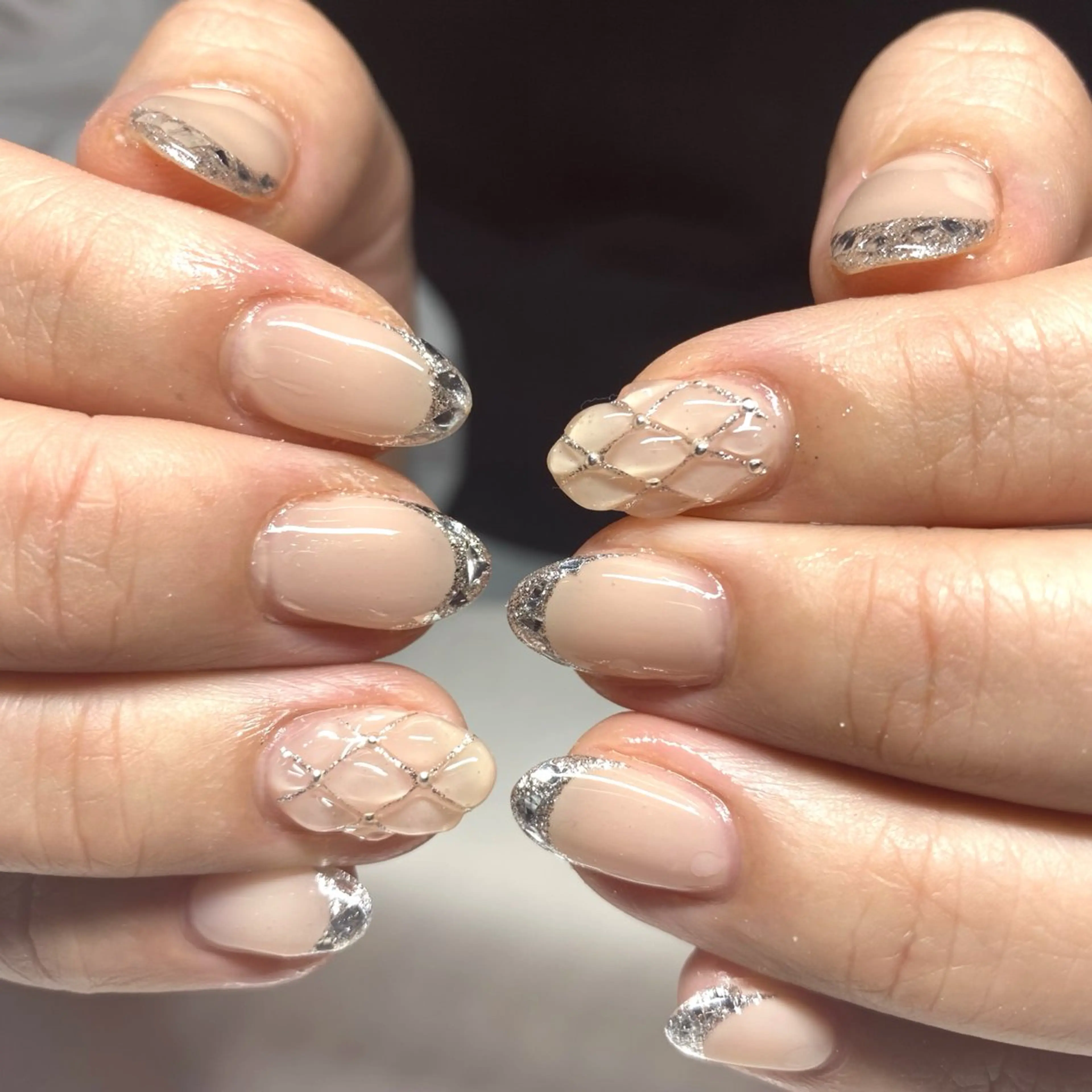 ネイル フレンチネイル ガラスフレンチ ハンドネイル Nails VINATIのネイルデザイン
