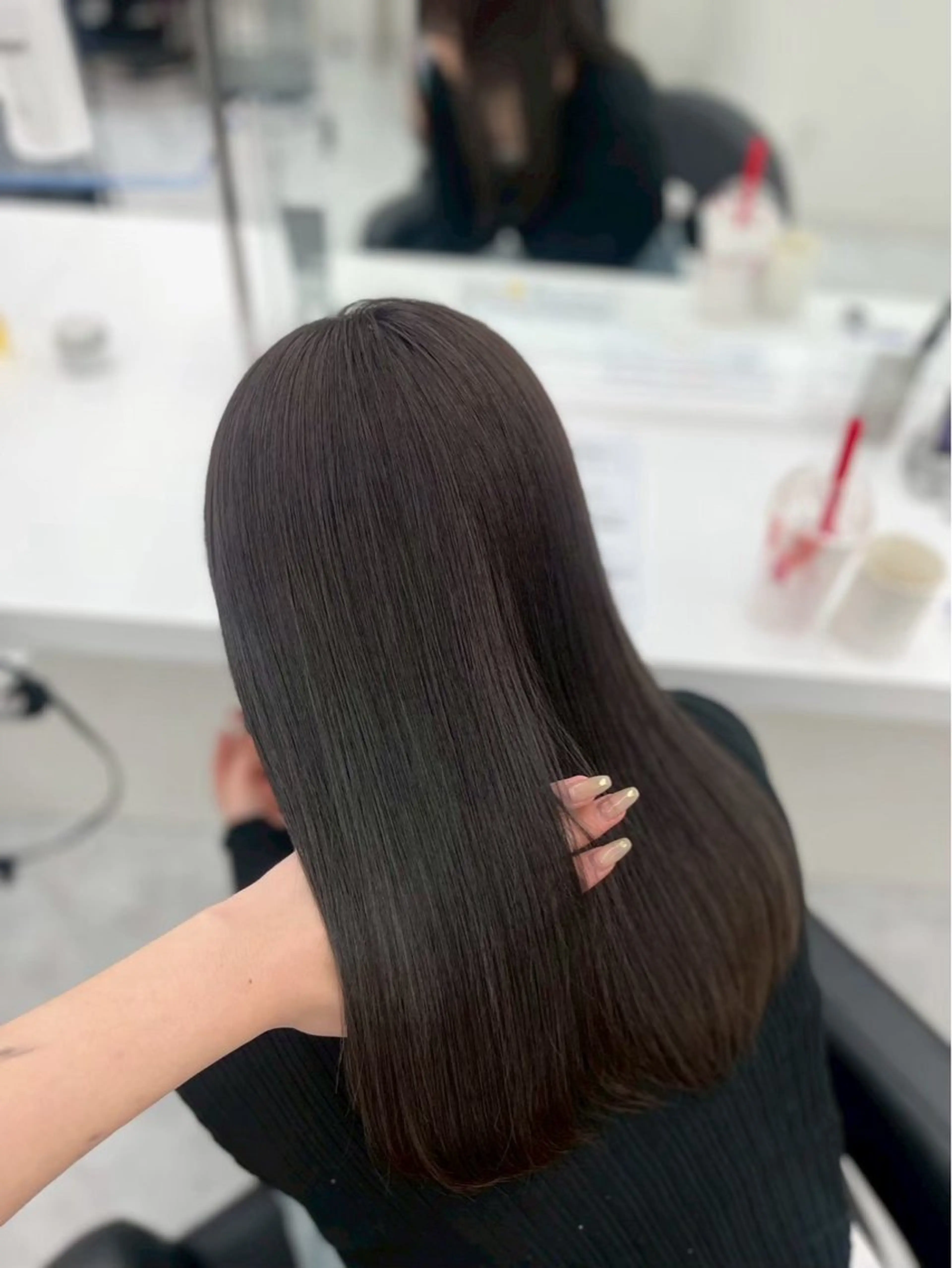 カラー ヘアカラー トリートメント 🤍赤みのない透明感 カラー🤍MEIのヘアスタイル