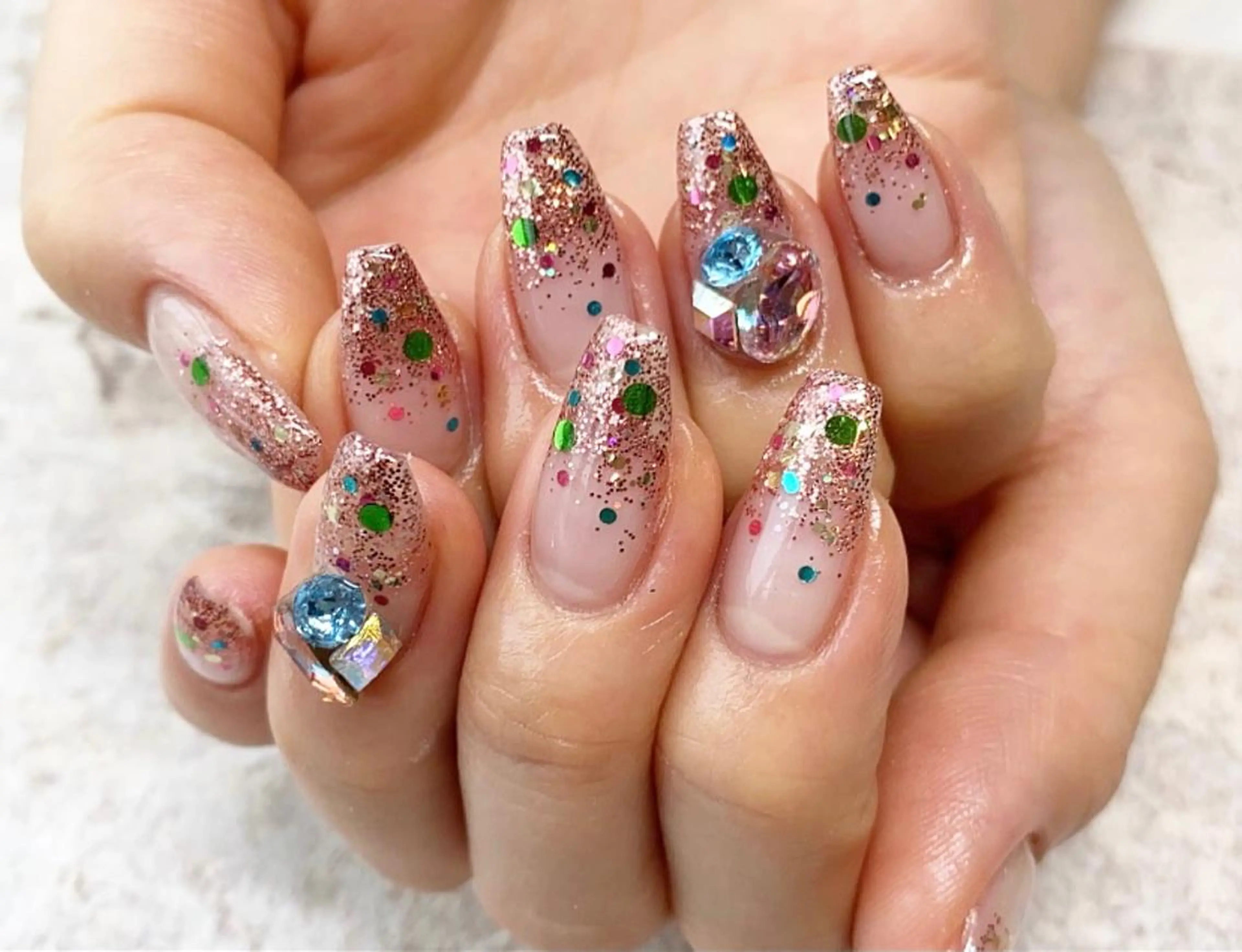 ネイル joie ange難波店所属・田邊 早也香のネイルデザイン