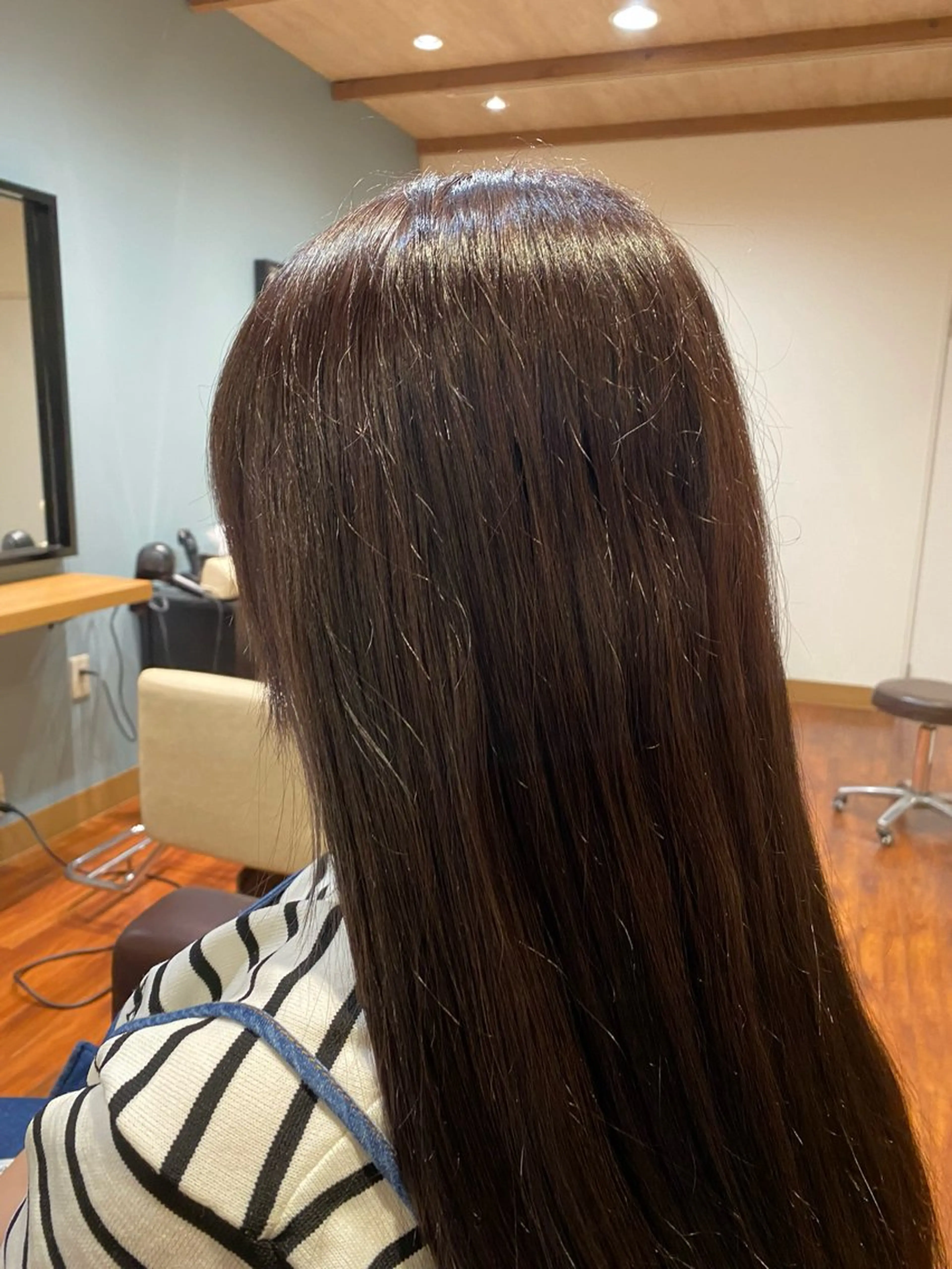 カラー 椎名 岬洋のヘアスタイル