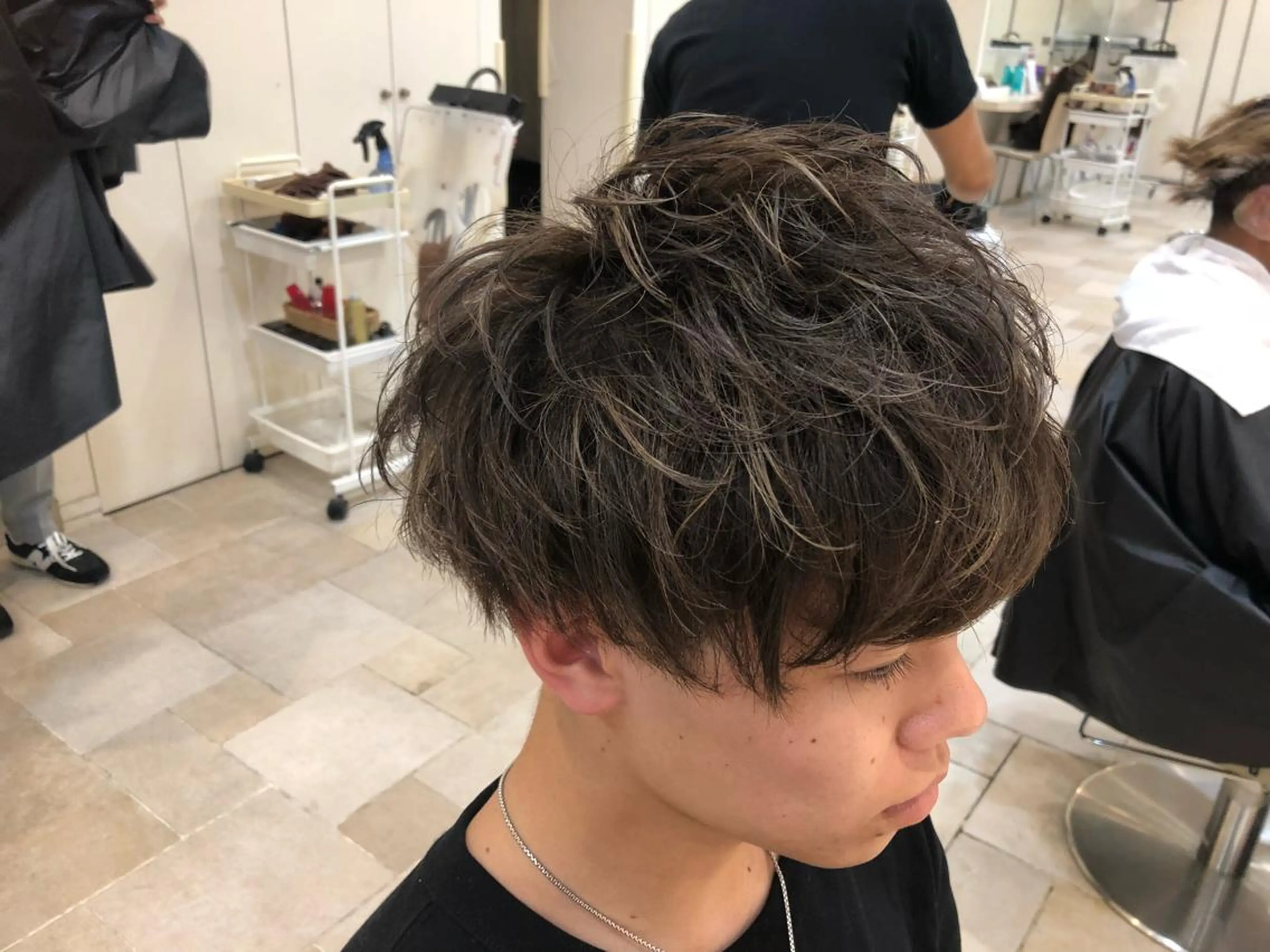 カラー カット 東梅田エリアカラー ヘアセットNo. 1のヘアスタイル
