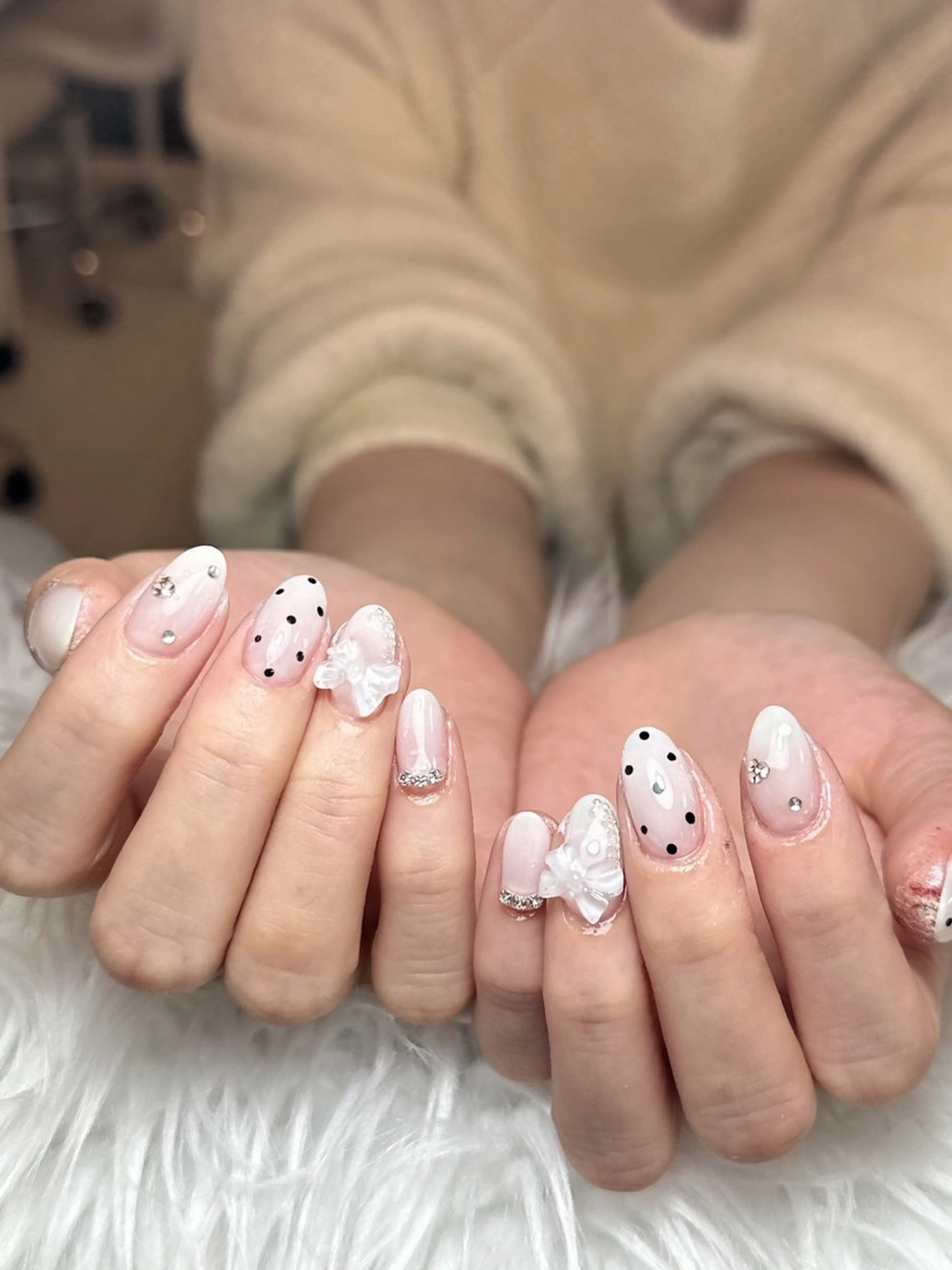 ネイル チークネイル フレンチネイル グラデーション マグネットネイル ミラーネイル ハンドネイル Trang nailのネイルデザイン