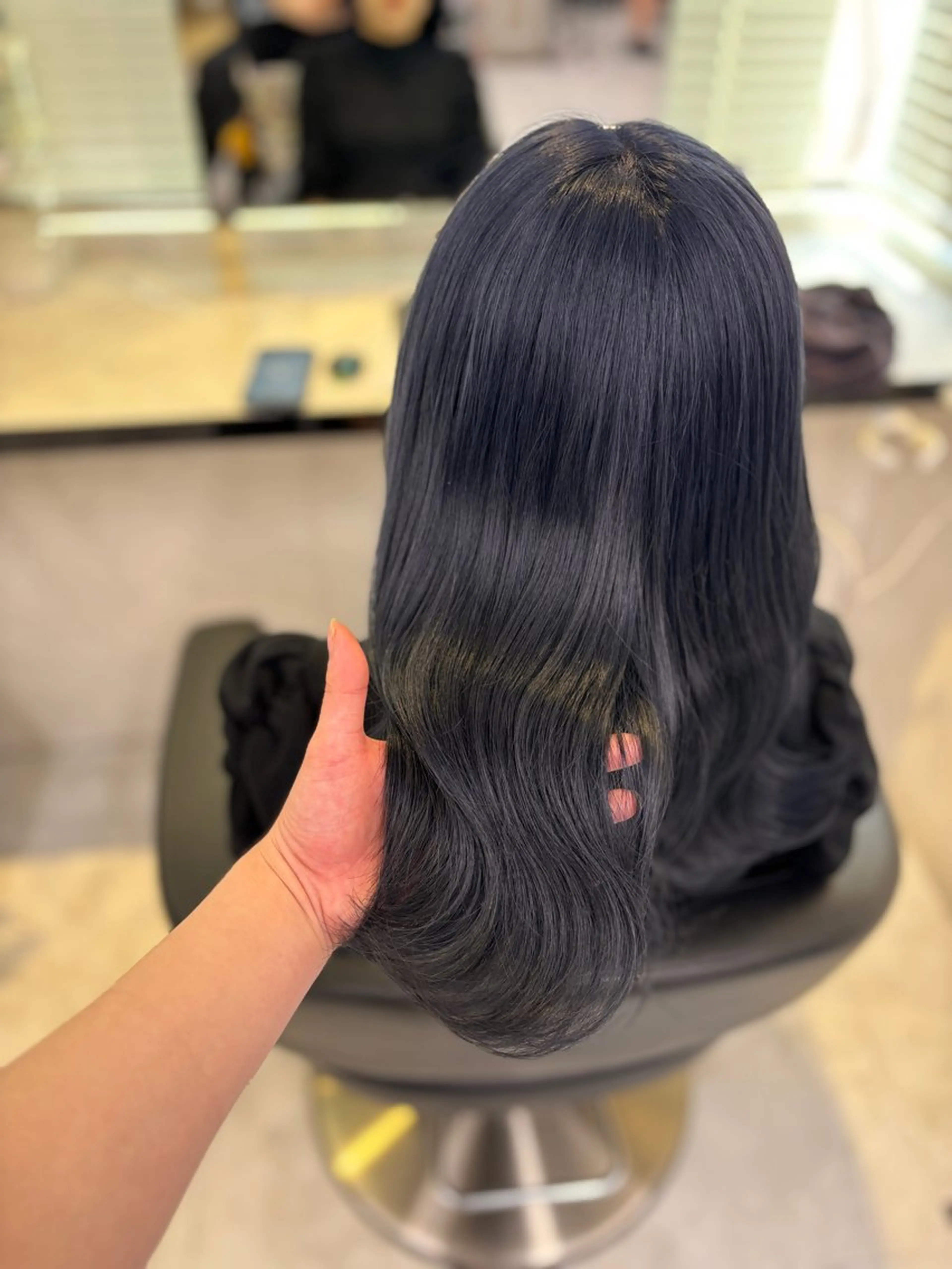 ロング カラー 黒髪 ブルーカラー ブルーブラック 透明感カラー ダブルカラー カット ヘアカラー 💙ハイトーン韓国風 色白ヘア💙manaのヘアスタイル
