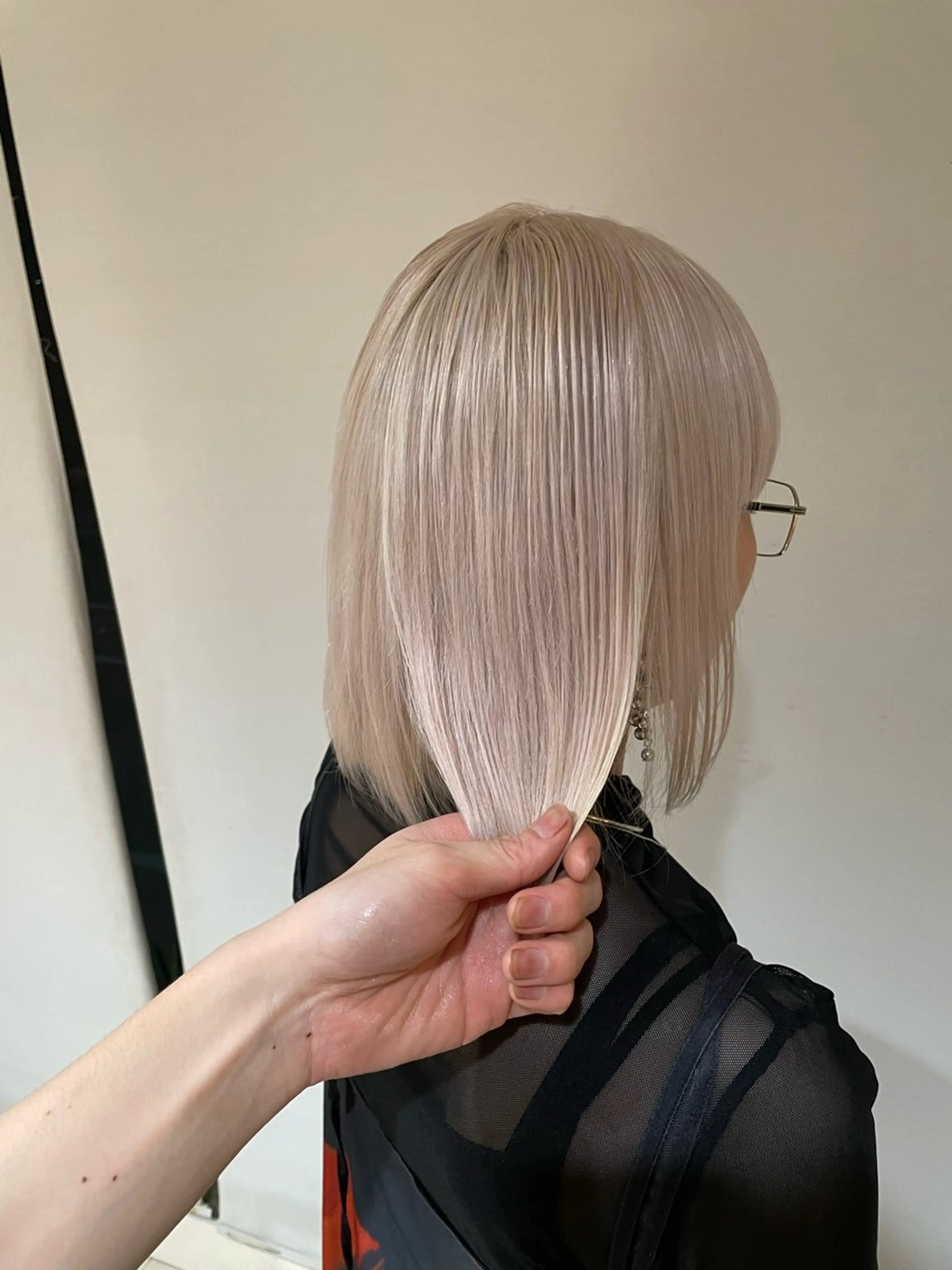 ミディアム カラー ブリーチ ケアブリーチ befine所属・石岡 政宗のヘアスタイル