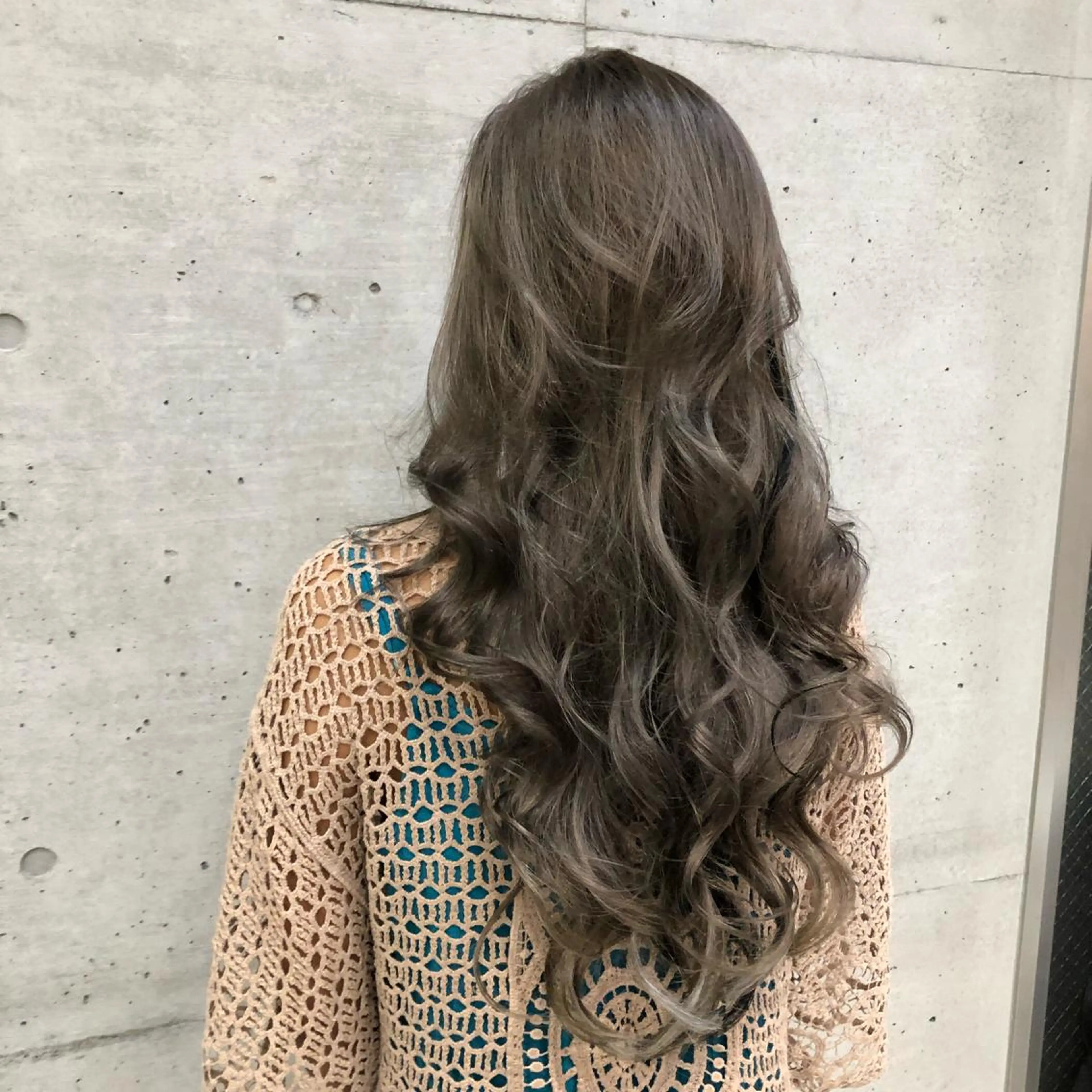 ロング カラー バレイヤージュ レイヤーカット 大栗 佑也  髪質改善のヘアスタイル