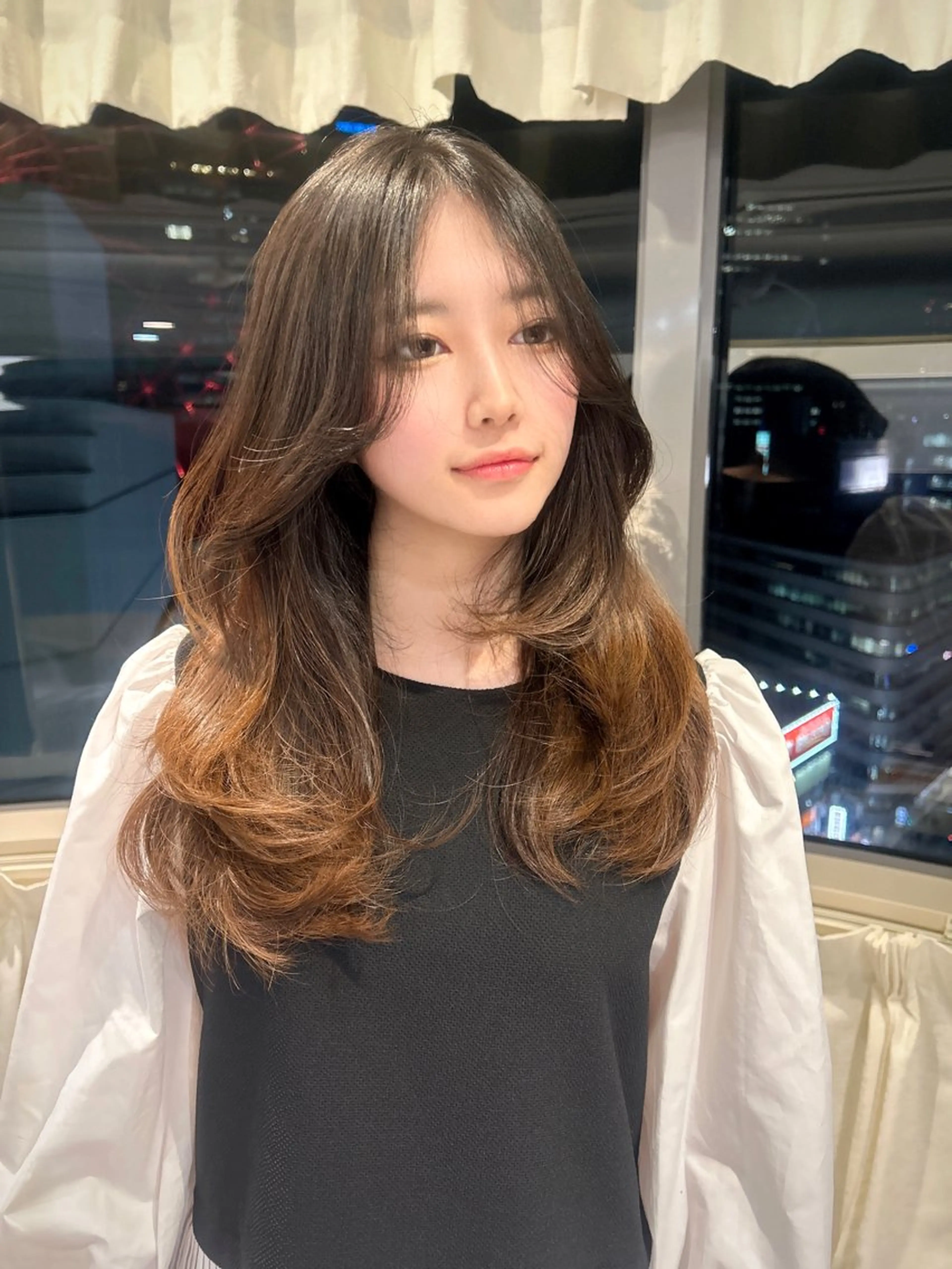 ロング 大阪ヘアカラー ブリーチmarinaのヘアスタイル