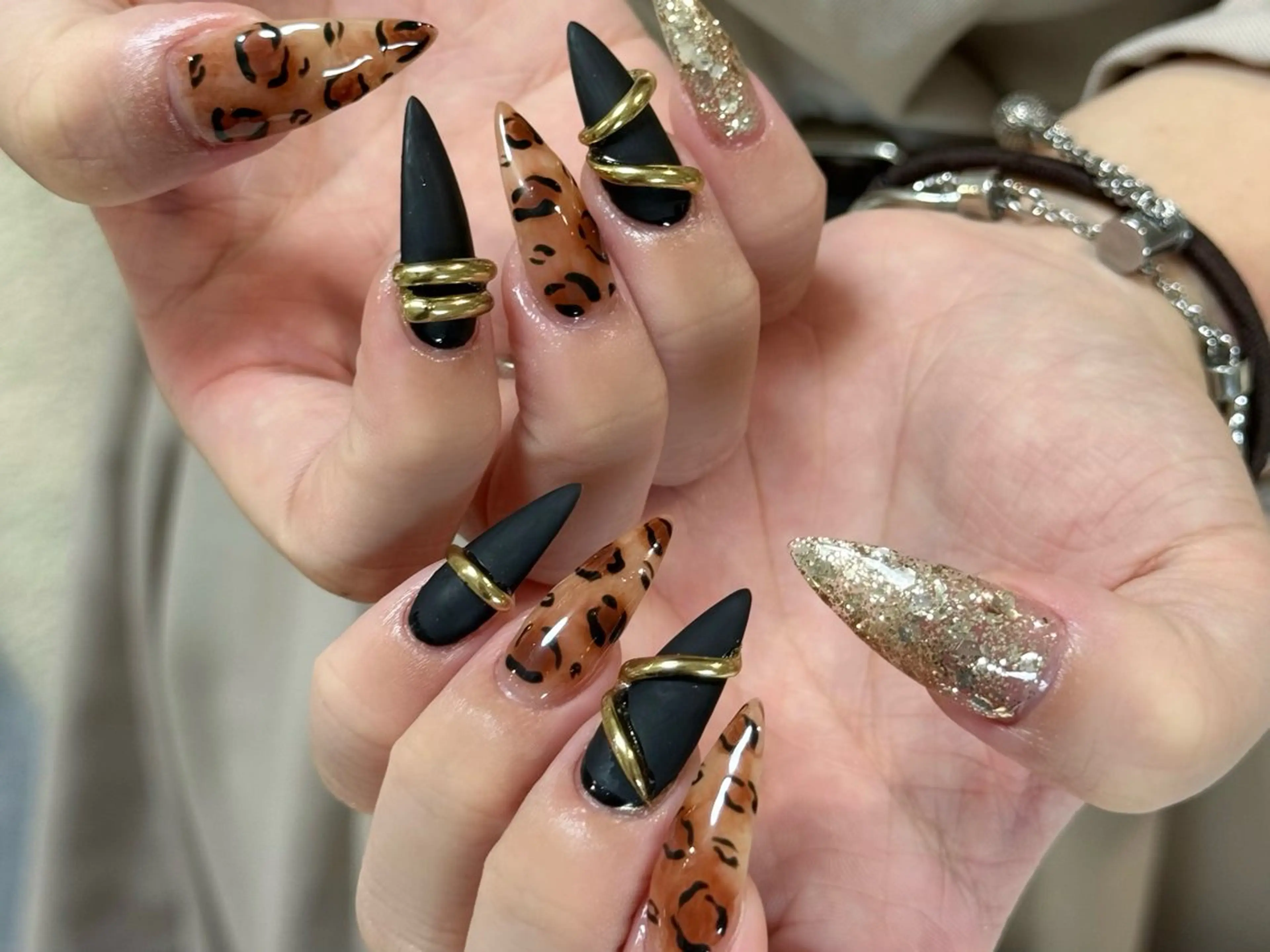 ネイル ボルドー ブラウン チークネイル ドット フットネイル ハンドネイル Julli nail所属・Julli ジュリのネイルデザイン
