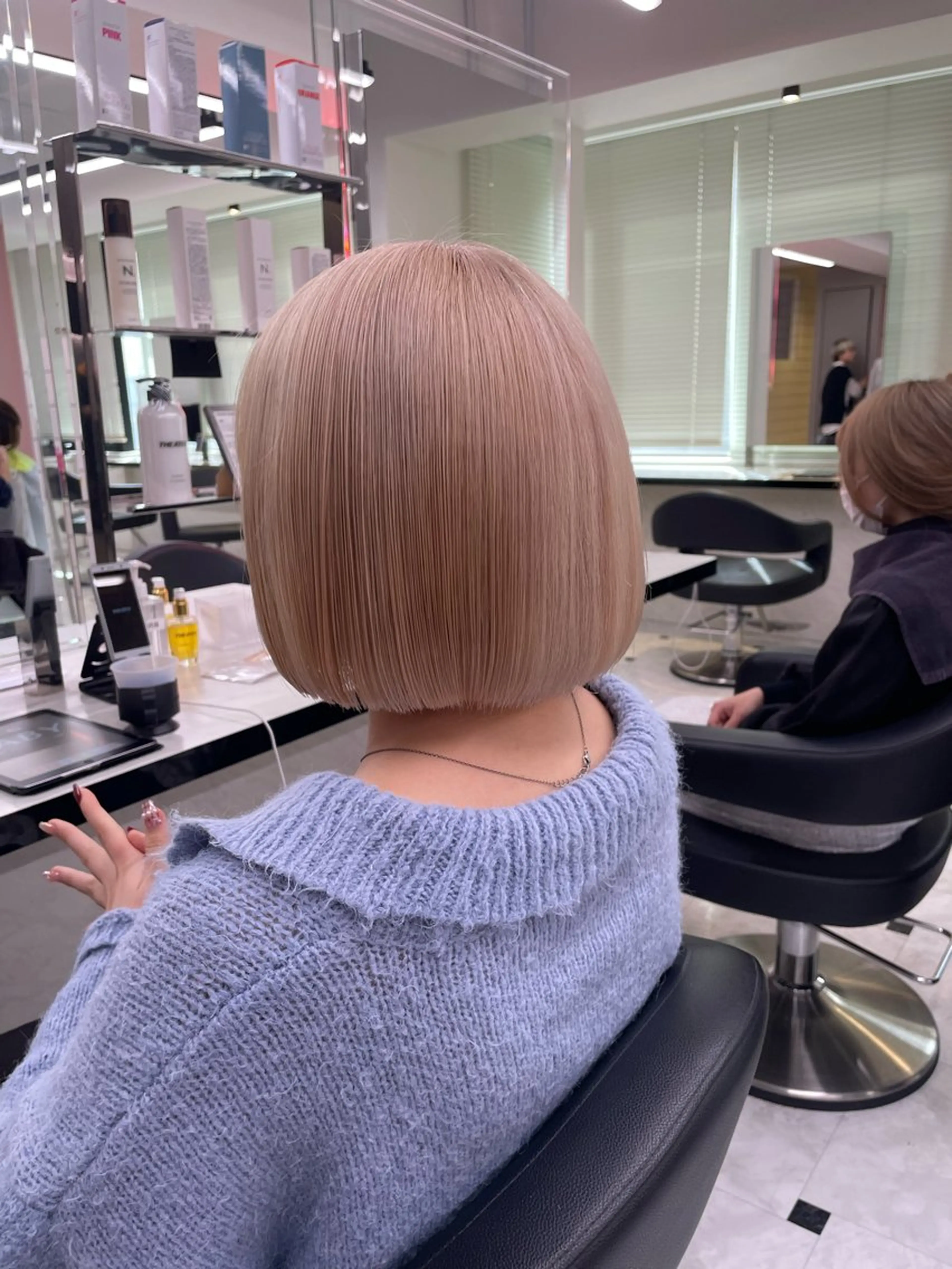 ショート カラー ブリーチ ボブ カット ヘアカラー ブリーチカラー🩰 ガーリー🩰とらのヘアスタイル