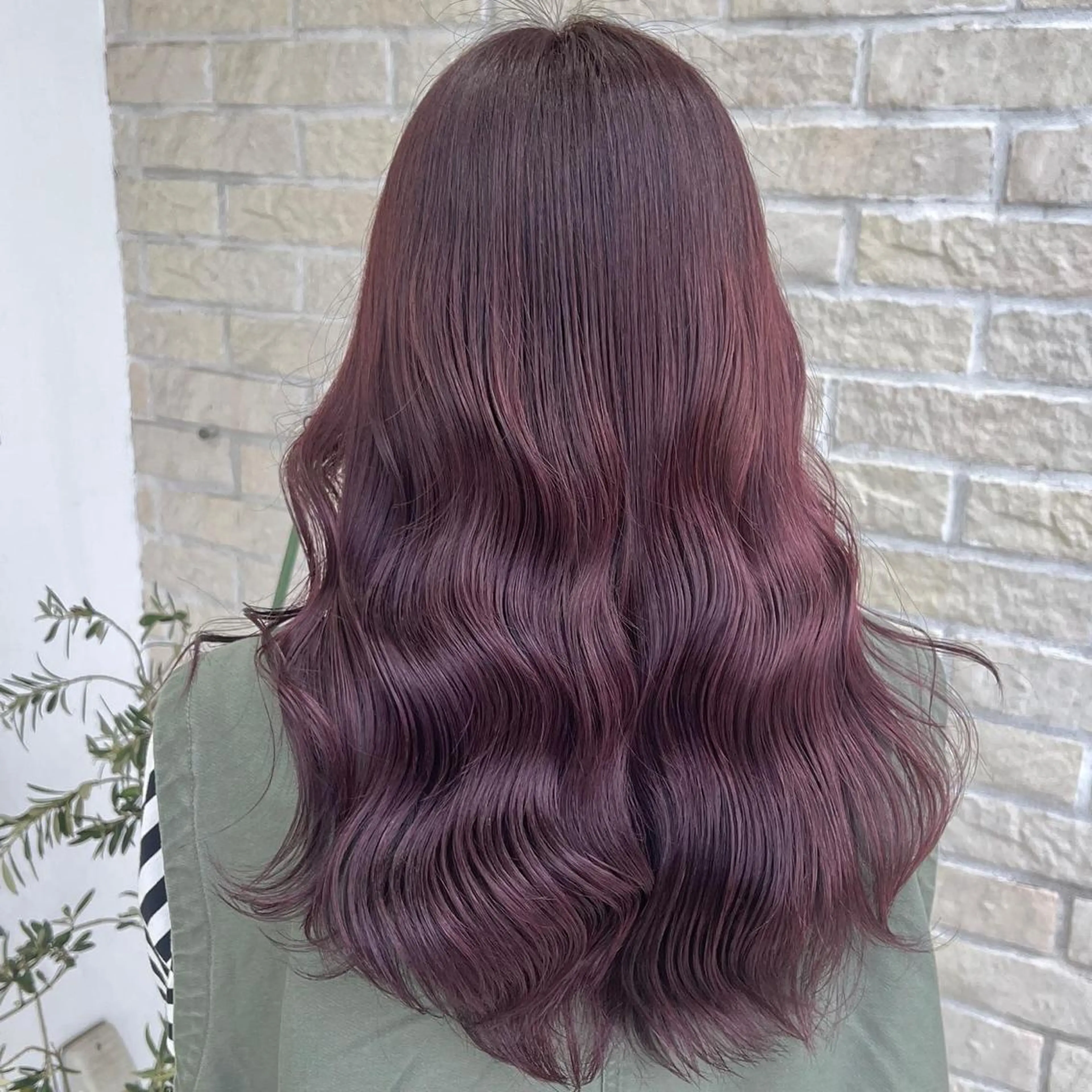 セミロング カラー セミロングパーマ ブリーチ 透明感カラー ブリーチなしカラー ヘアカラー トリートメント 艶髪レイヤー屋さん 大澤竜馬のヘアスタイル