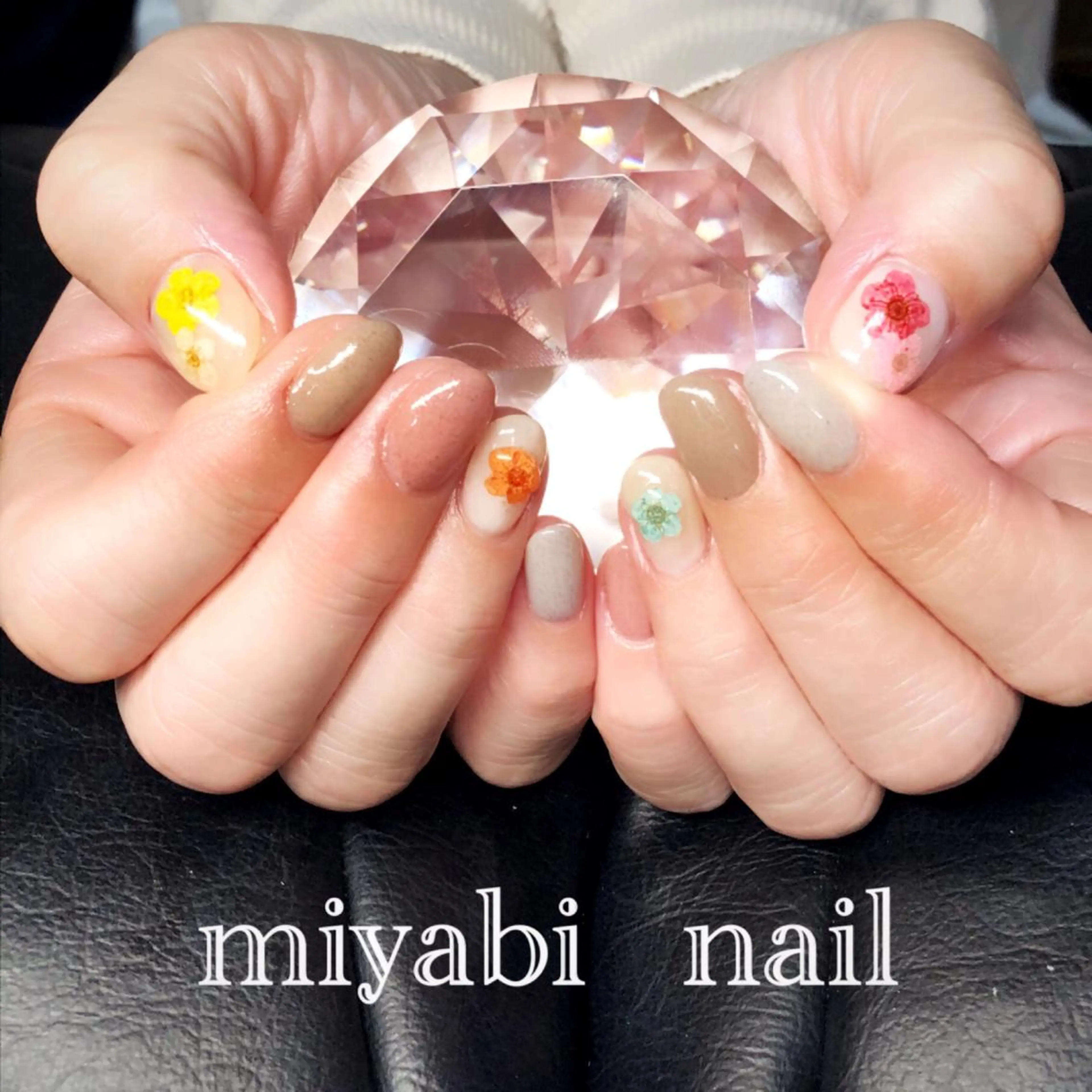 ネイル アートネイル フラワーネイル ジェルネイル 春ネイル ハンドネイル miyabi nail 桂川駅近くのネイルデザイン