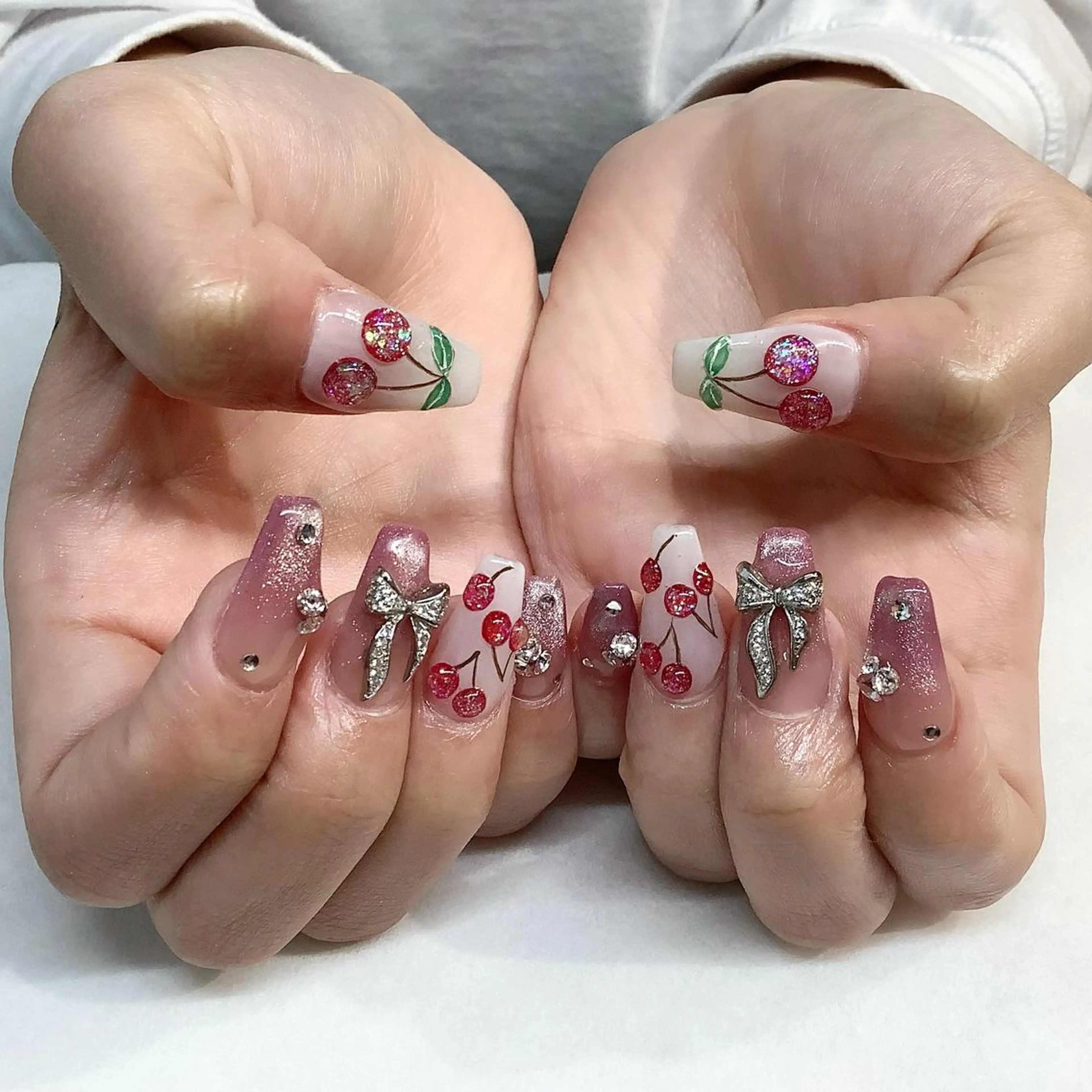 ネイル ハンドネイル 💎🐰 saki. m 🐰💎のネイルデザイン