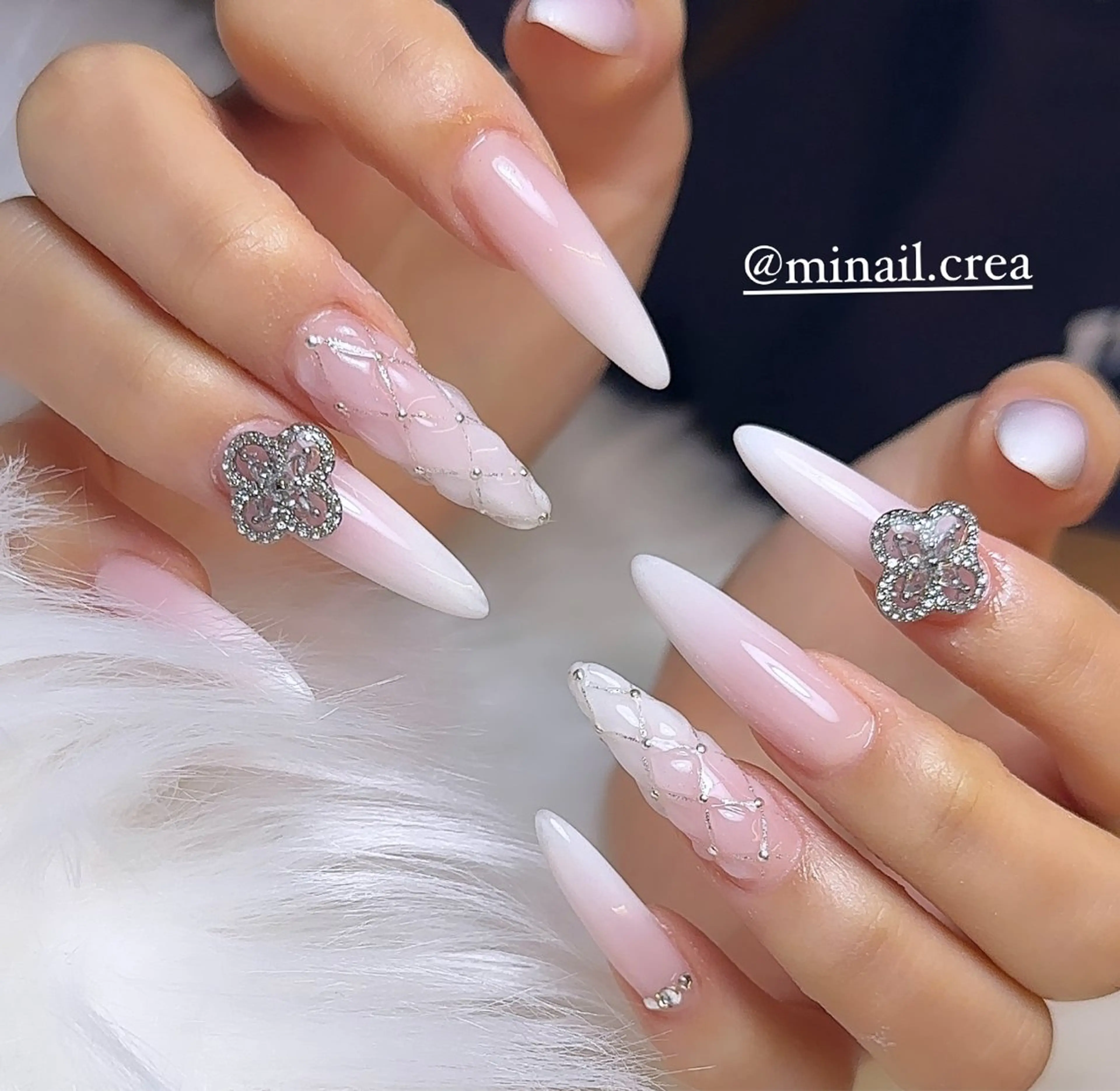 ネイル 長さ出し ジェルネイル グラデーション キラキラネイル ロングネイル ハンドネイル CRéA　-private nailsalon-所属・CReA nailのネイルデザイン