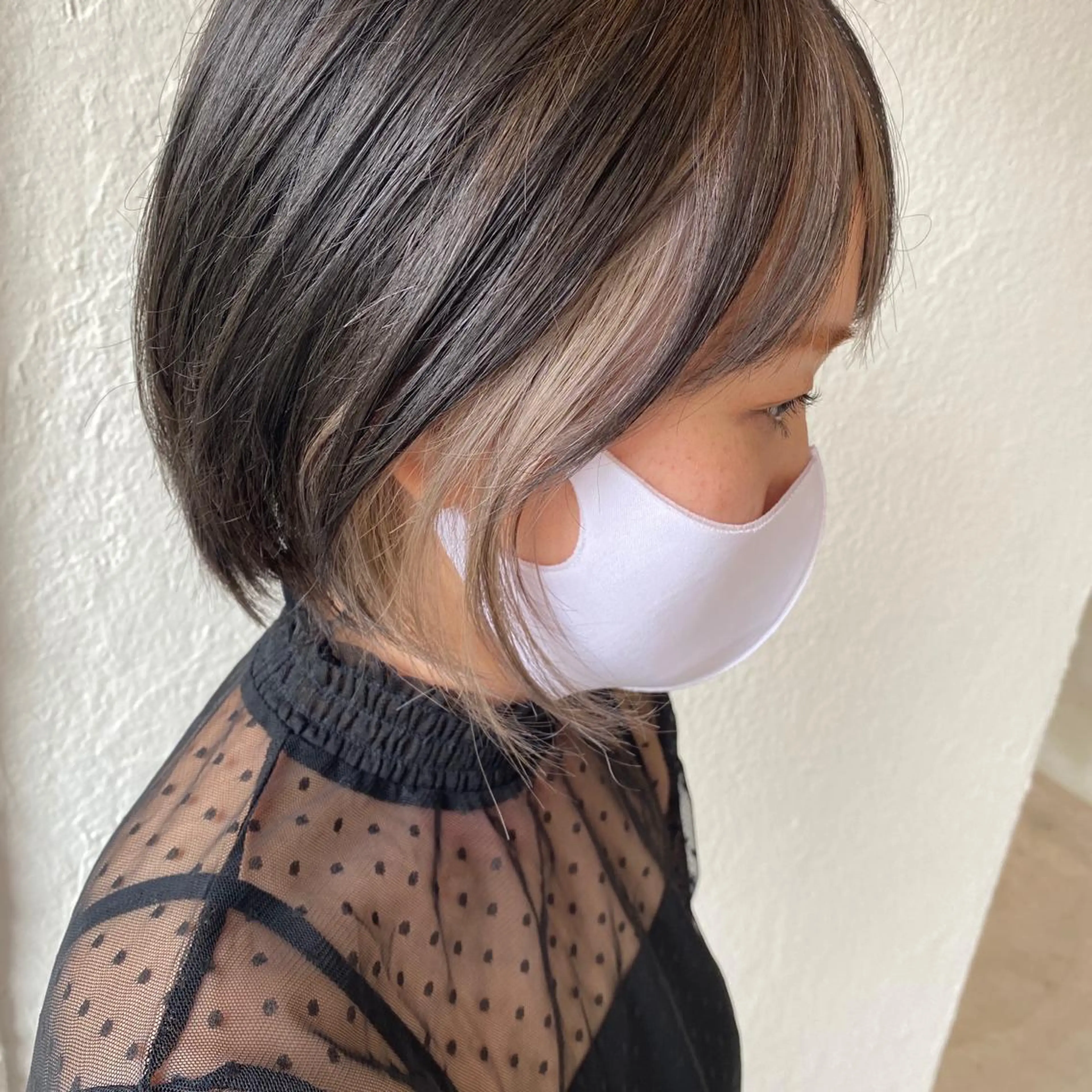 ショート カラー インナーカラー 顔周りカット ヘアカラー 入江 志穂のヘアスタイル