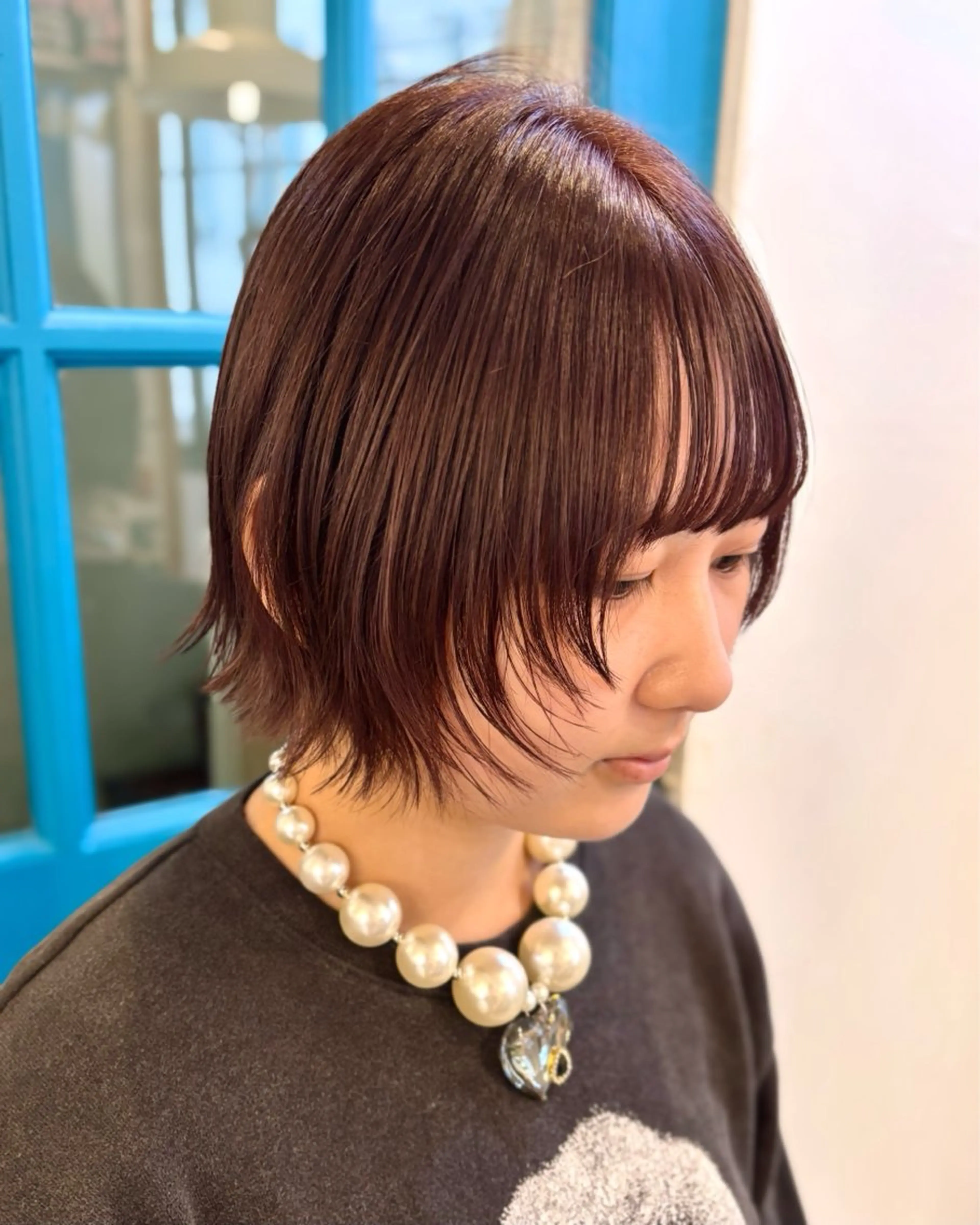 ショート カラー ボブ 顔まわりレイヤー 顔周りカット レイヤーカット カット ヘアカラー ショート、メンズ のかつらぎです🌼のヘアスタイル