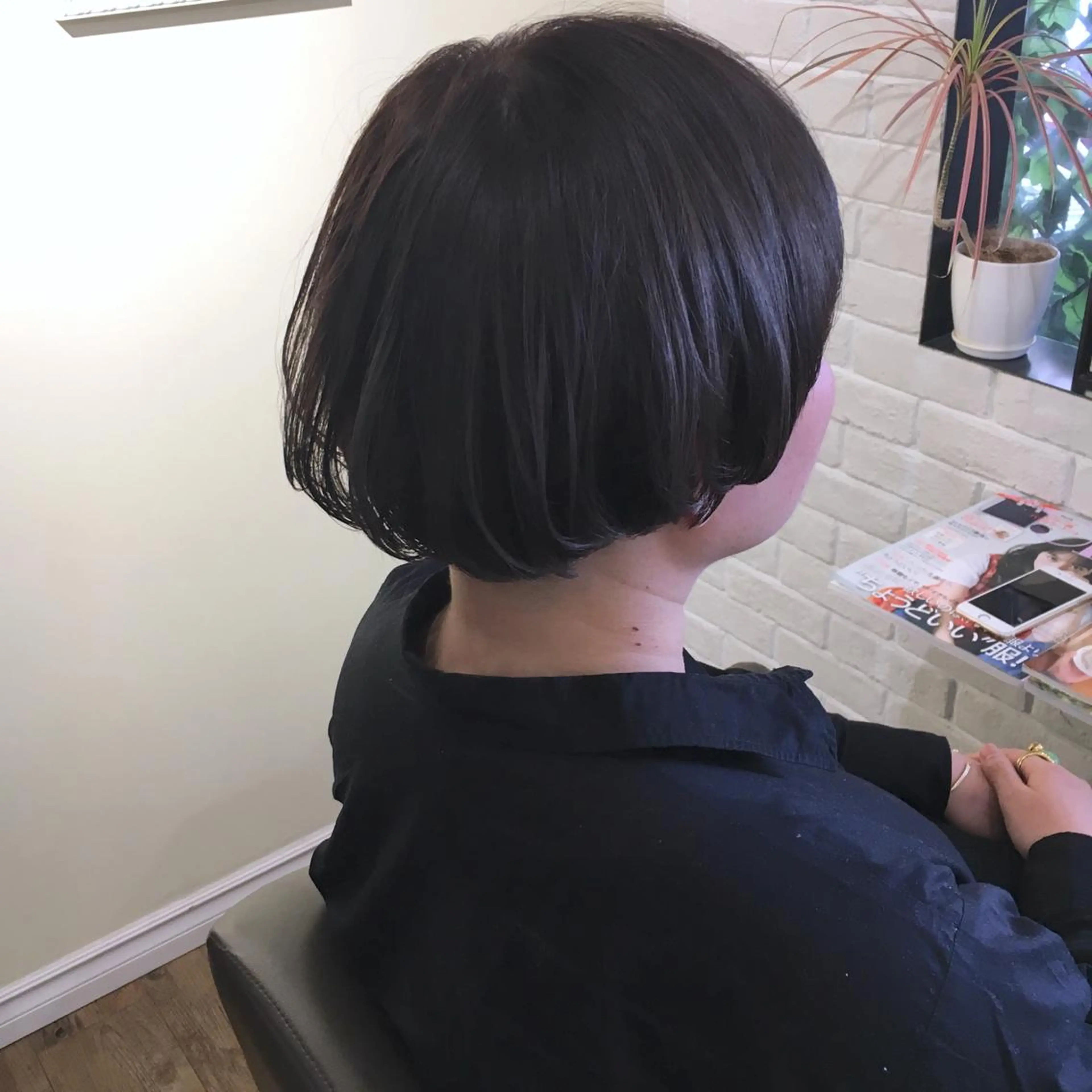 ショート カラー アディクシーカラー 透明感カラー トリートメント 上川 美幸のヘアスタイル