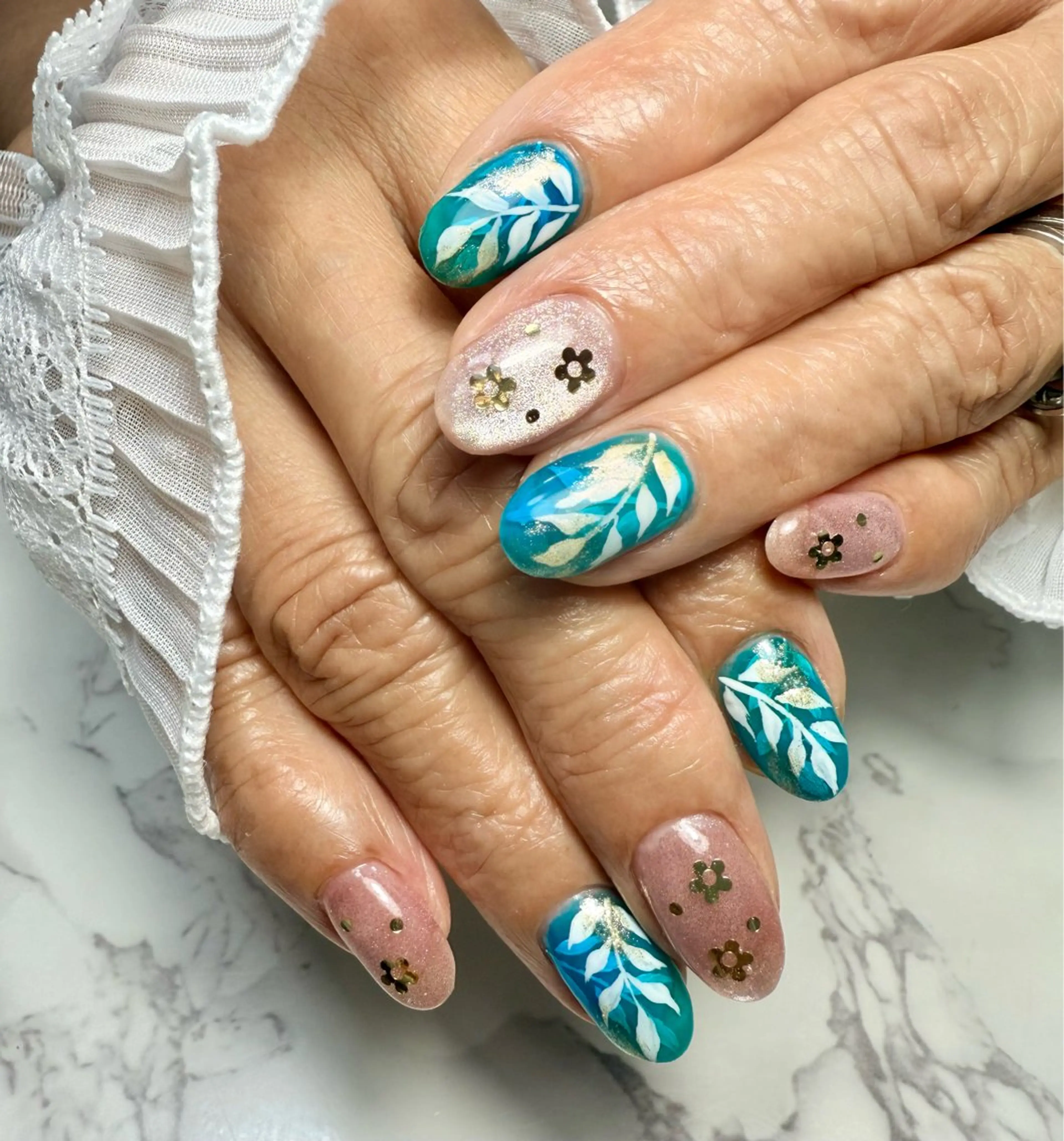 ネイル アートネイル チークネイル フレンチネイル 氷ネイル・うるうるネイル キラキラネイル M.N_ nailのネイルデザイン
