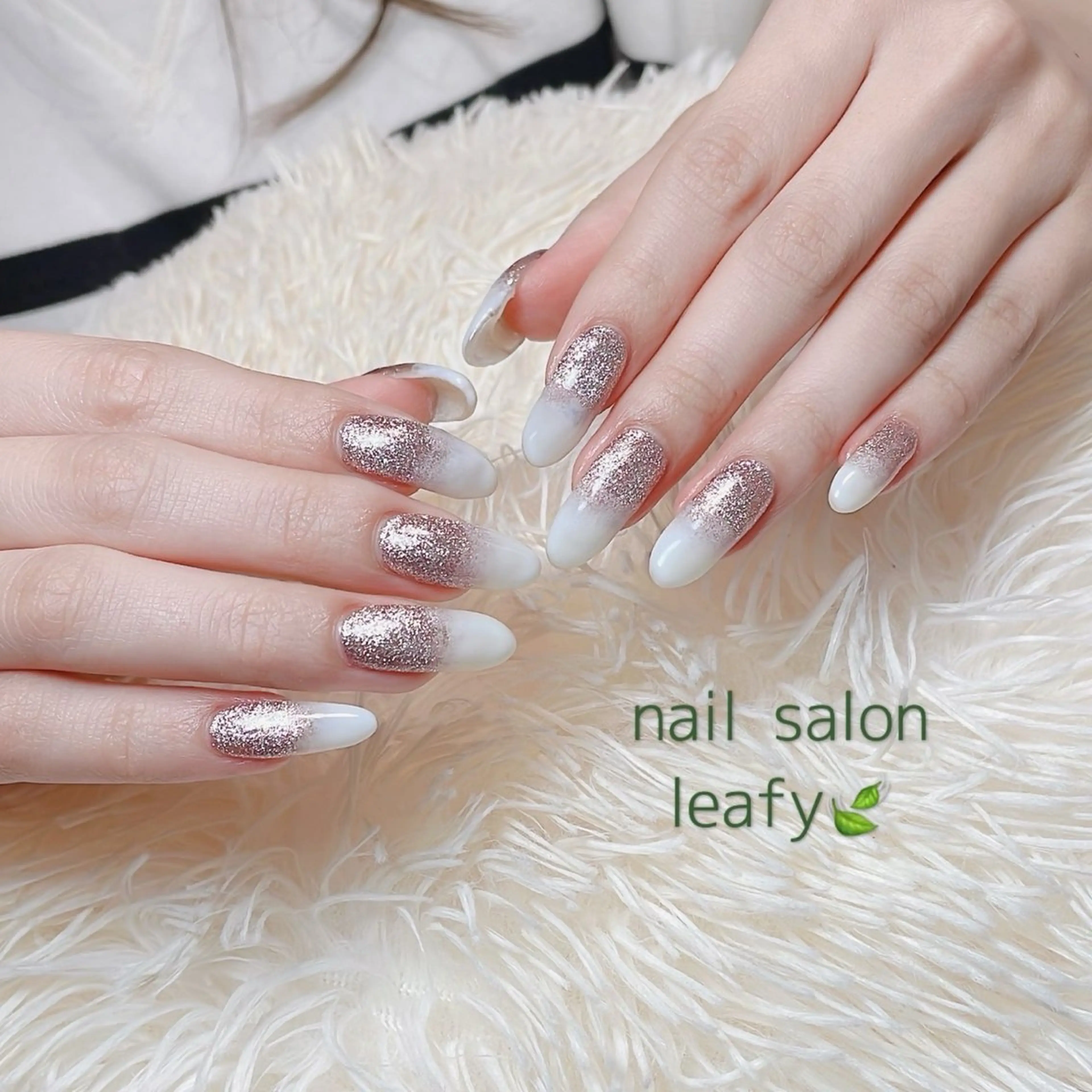 ネイル マグネットネイル 春ネイル ホワイト ネイルサロン leafyのネイルデザイン