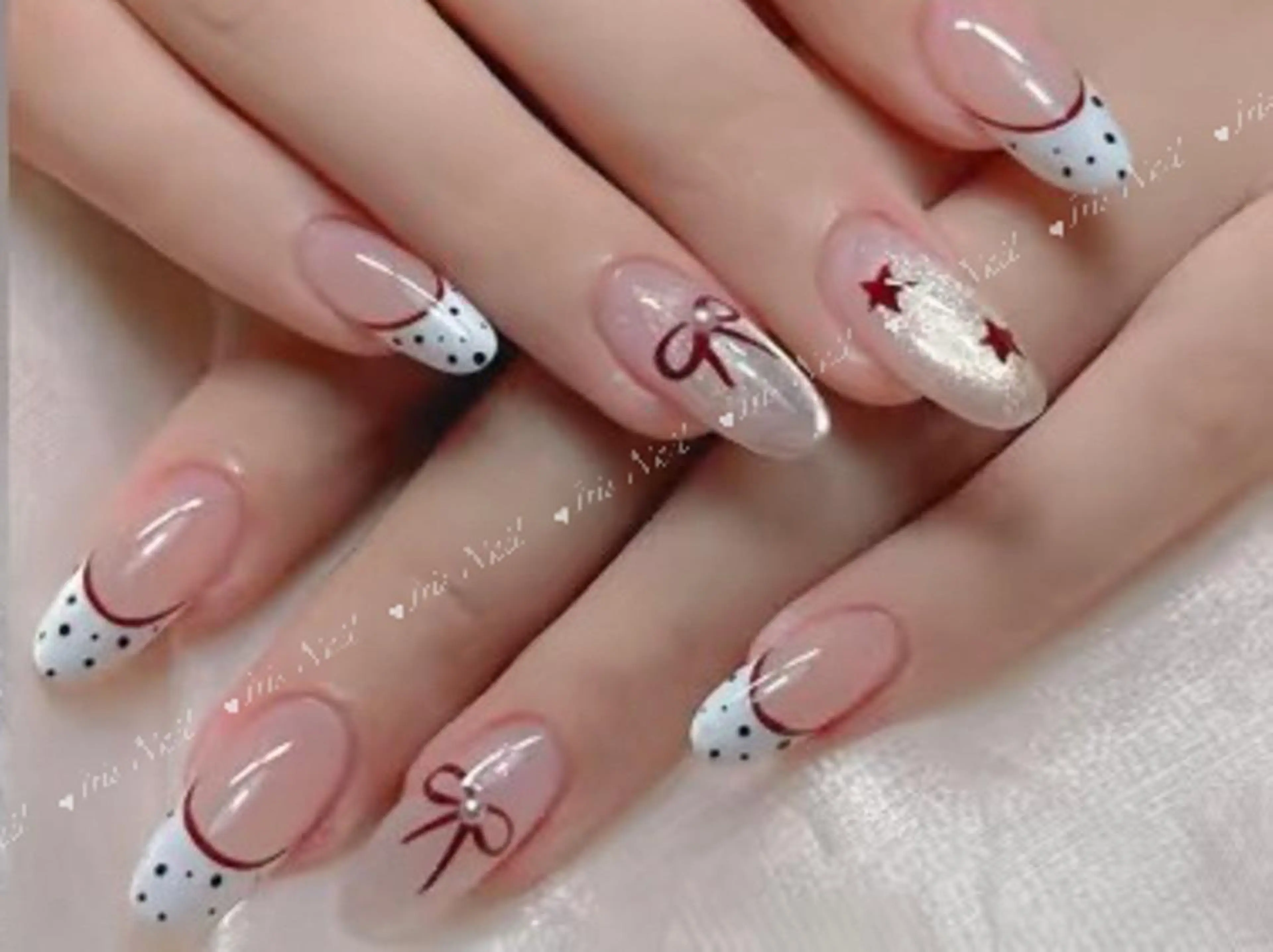 ネイル ドット リボン ハンドネイル ハンドケア IRIS NAIL大塚のネイルデザイン
