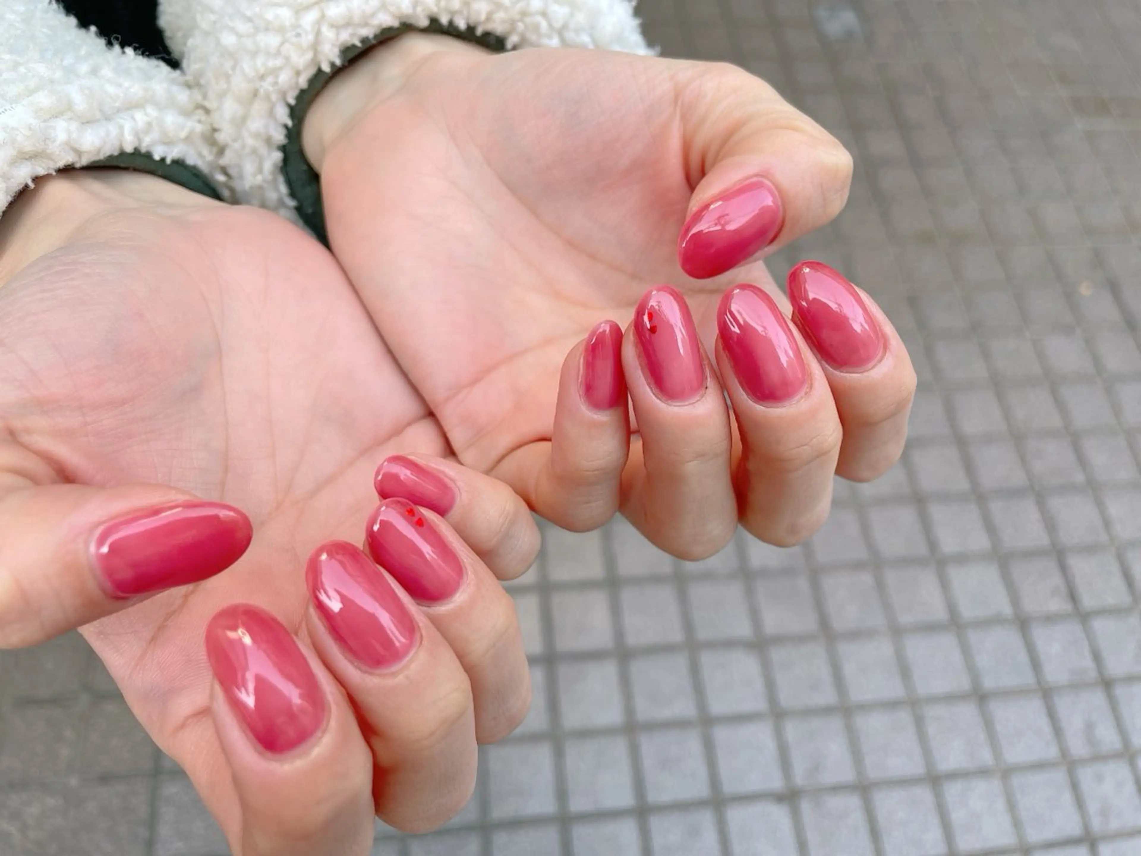 ネイル ジェルネイル ハート ニュアンスネイル パラジェル nailroom  OHANA所属・nailroom OHANA🌴のネイルデザイン
