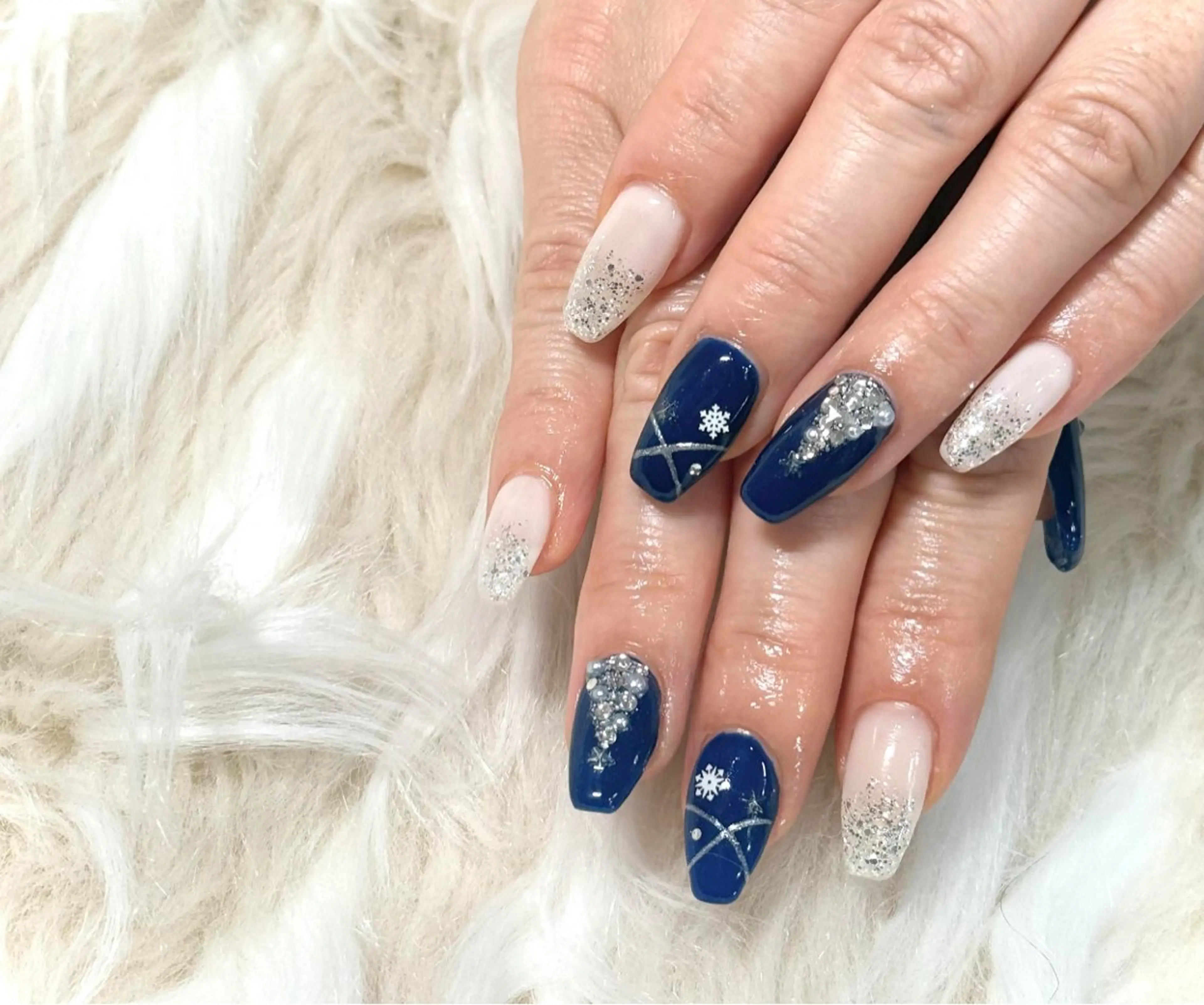 ネイル 長さ出し フレンチネイル ジェルネイル グラデーション 韓国ネイル ハンドネイル Nail&eye Belire 新宿のネイルデザイン