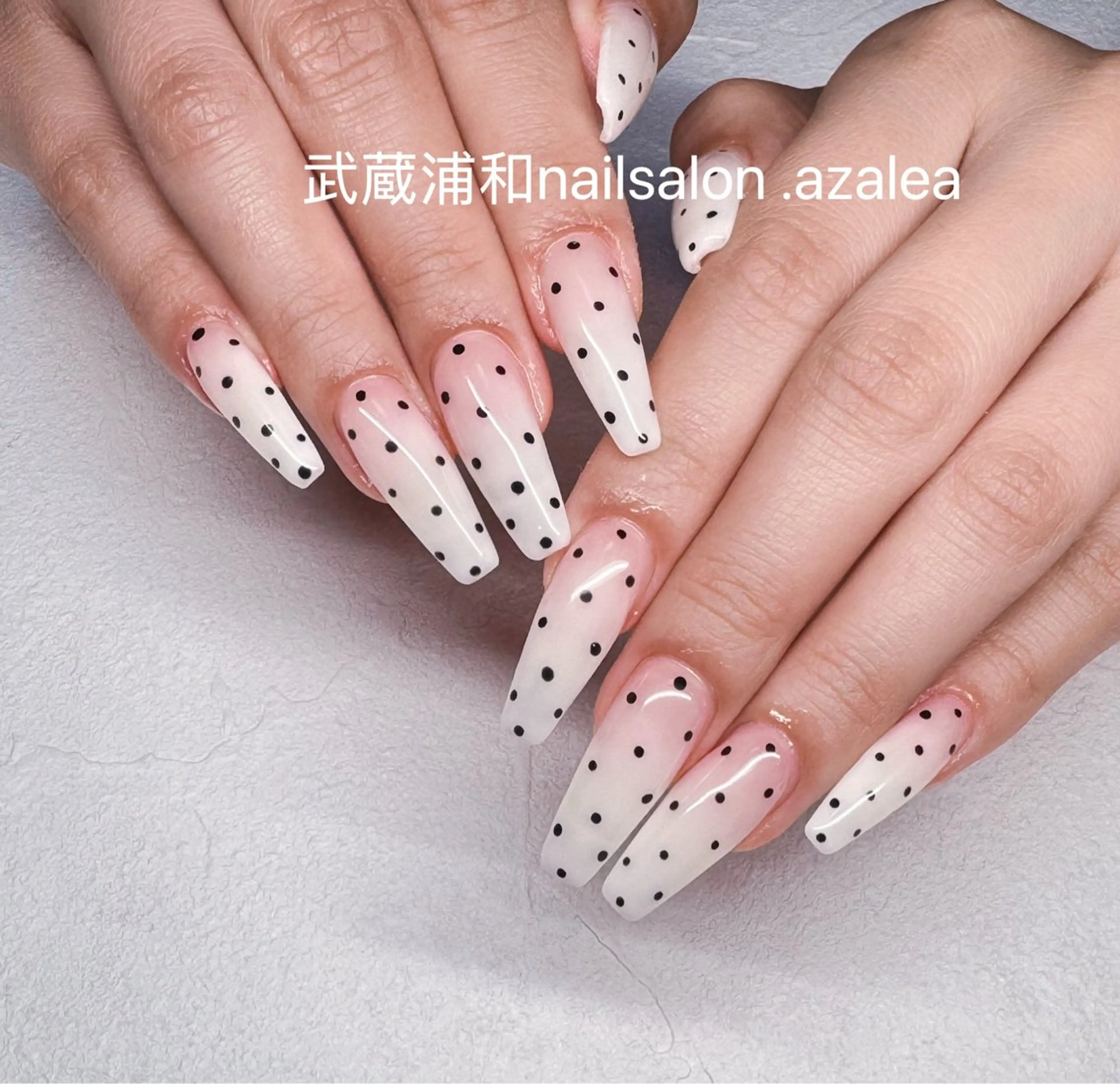 ネイル ハンドネイル R inのネイルデザイン