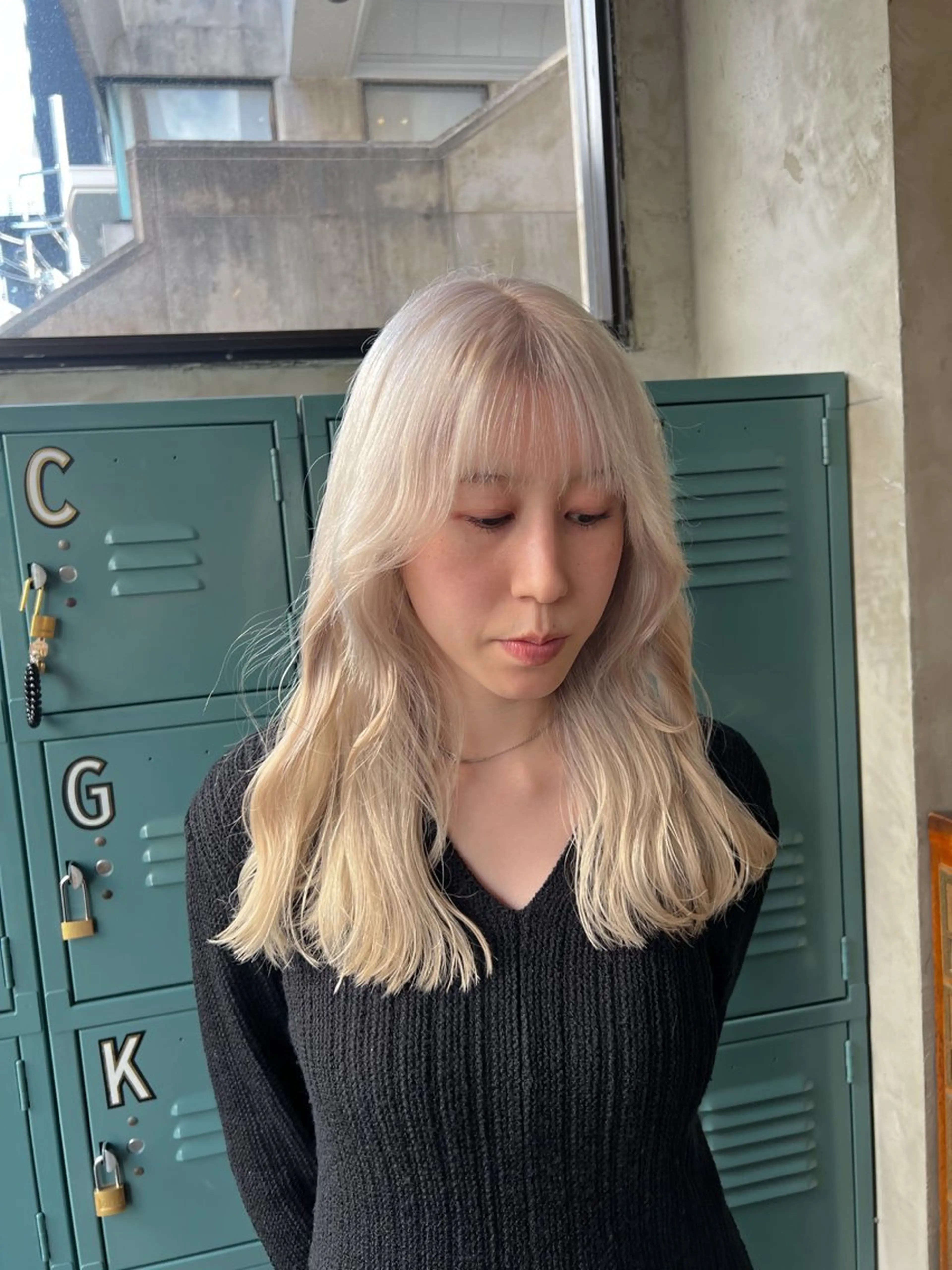 ロング カラー ヘアアレンジ ショートボブ ベージュカラー ブリーチ ブロンド 透明感カラー カット ヘアカラー トリートメント 透明感/艶髪矯正 🪐takushiのヘアスタイル