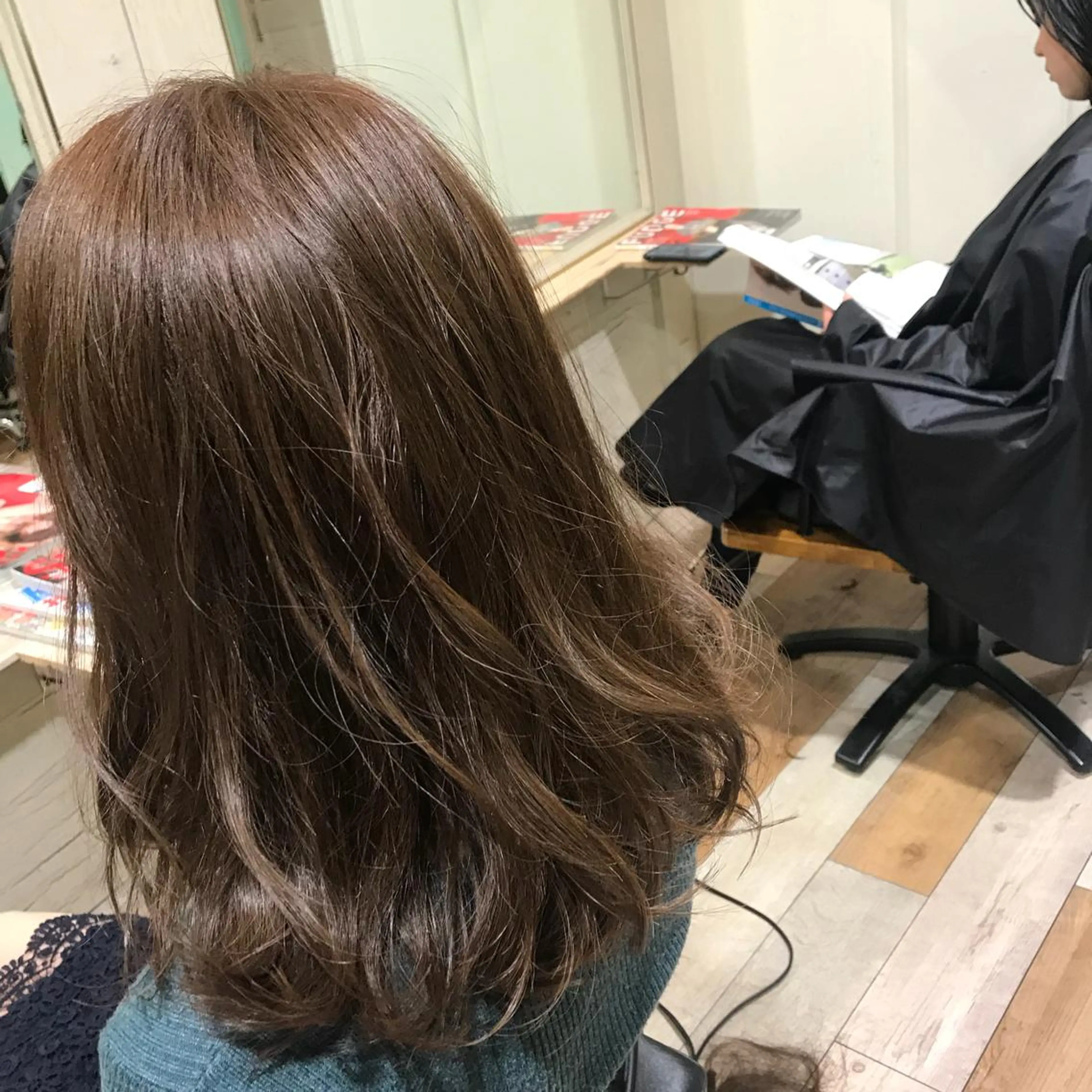 セミロング AUBEHAIRpeony所属・山形酸性ストレート 古川✂︎のヘアスタイル