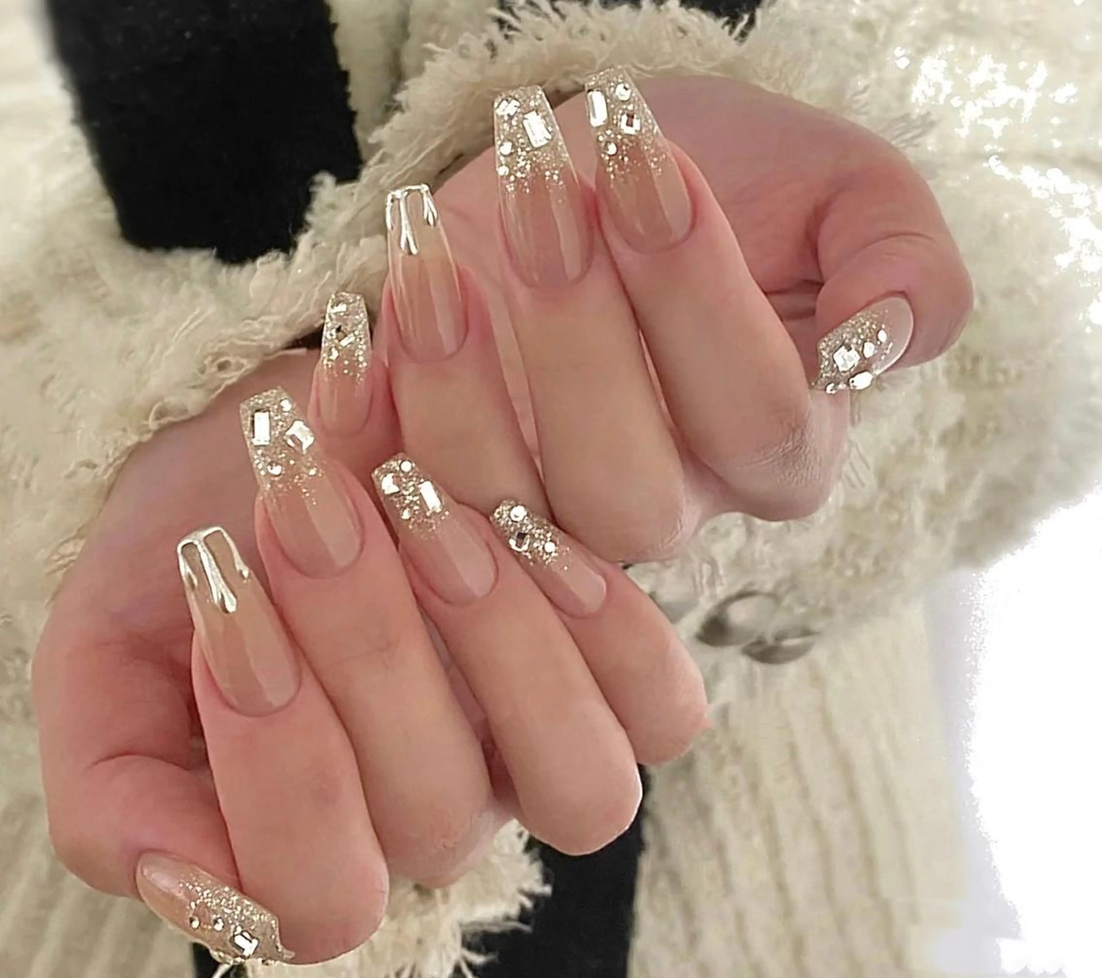 ネイル オーロラネイル 長さ出し フレンチネイル ガーリー キラキラネイル ハンドネイル nanako nailのネイルデザイン
