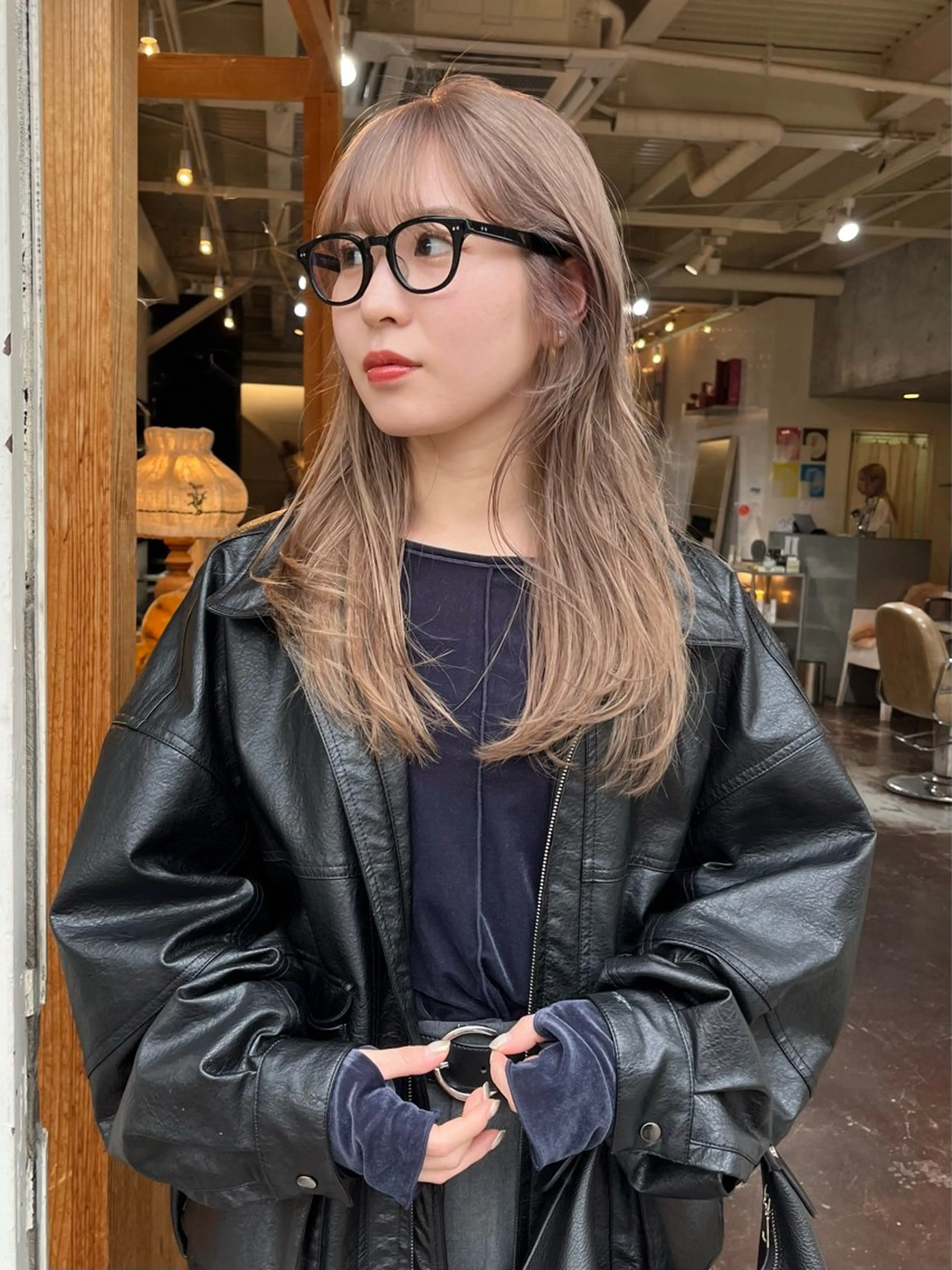 ロング カット ヘアカラー トリートメント iru所属・mi kiのヘアスタイル