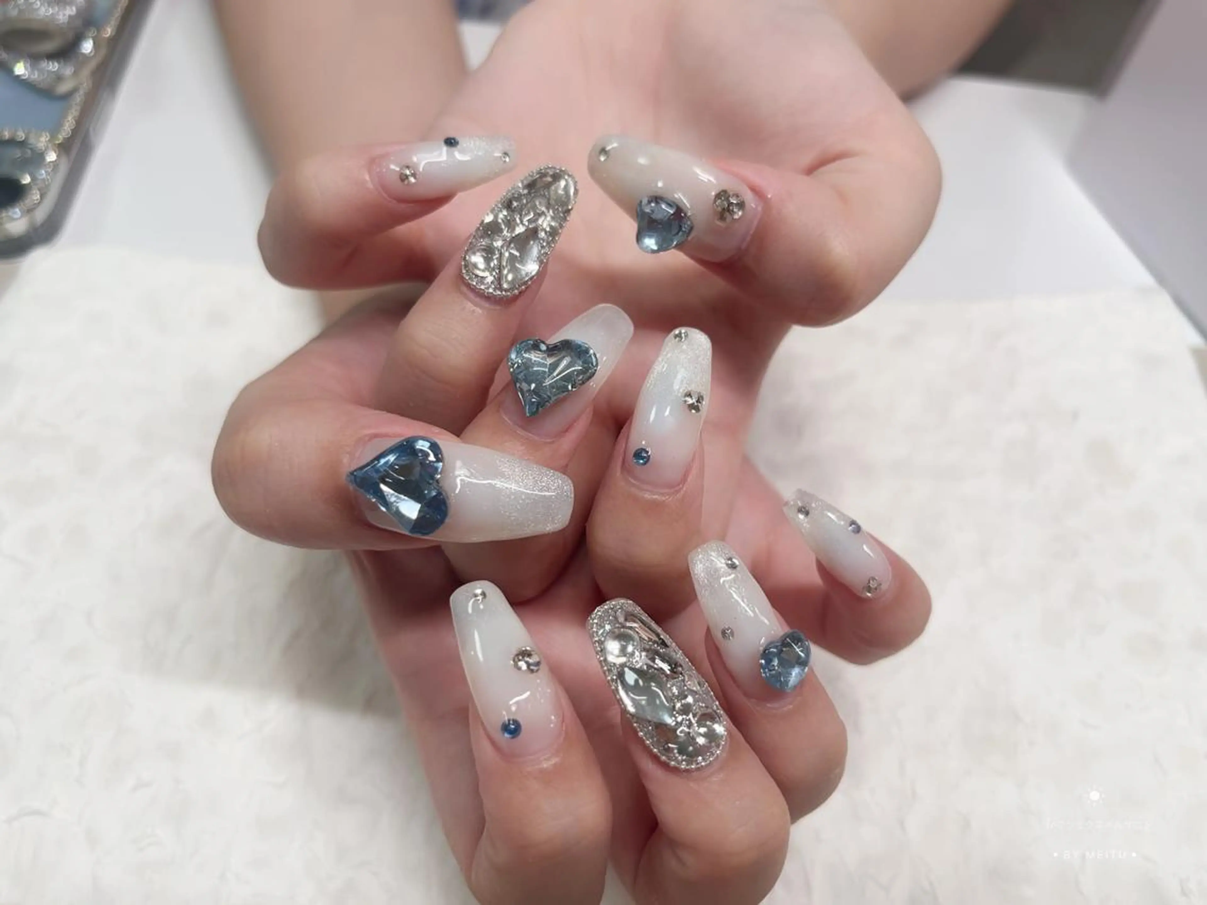 ネイル AB マツエクネイルサロンのネイルデザイン