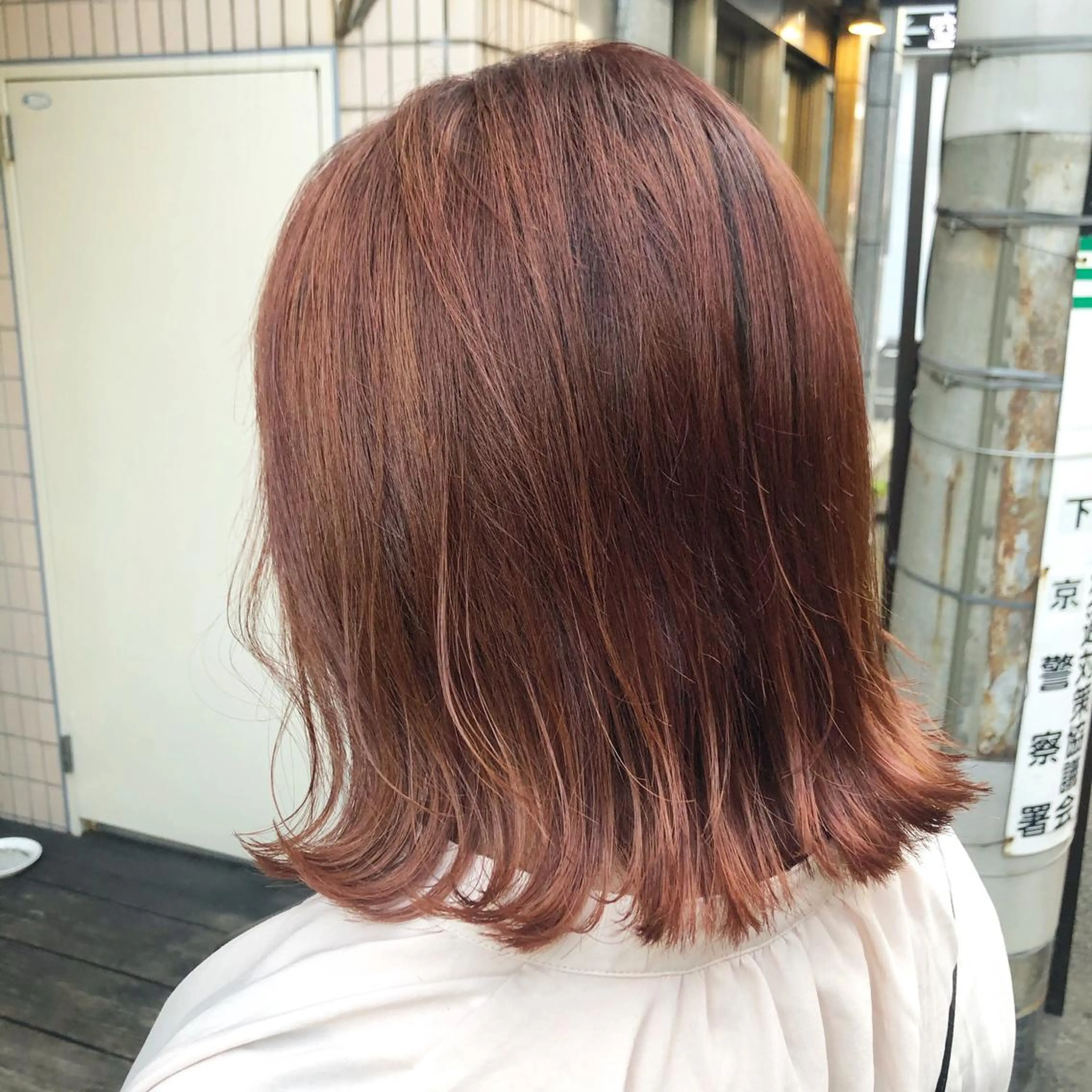 ミディアム カラー ベージュカラー ブリーチ ピンクカラー ピンクベージュ uni（ウニ）所属・西村 有紗のヘアスタイル