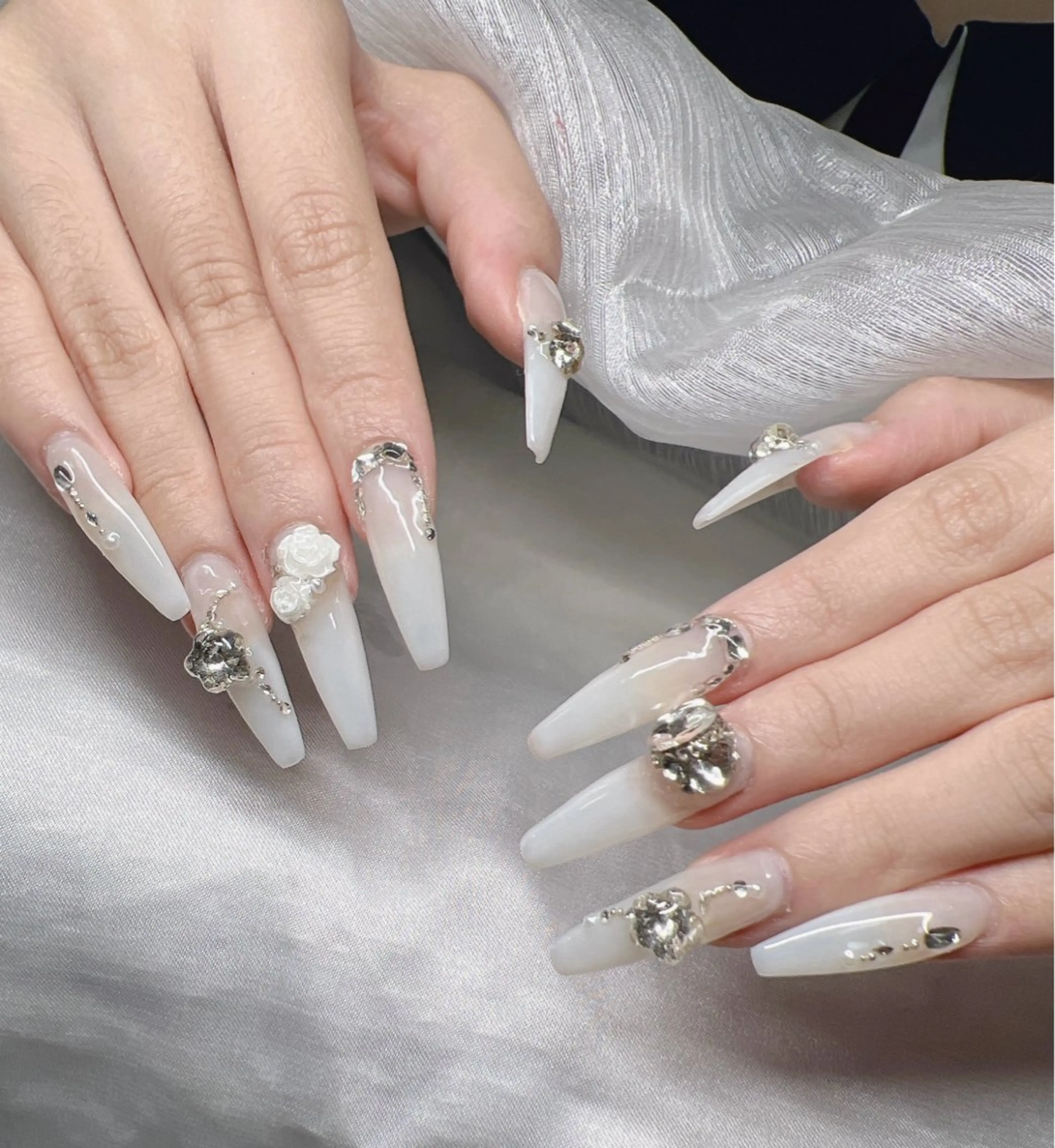 ネイル ハンドネイル Lee Nailsのネイルデザイン