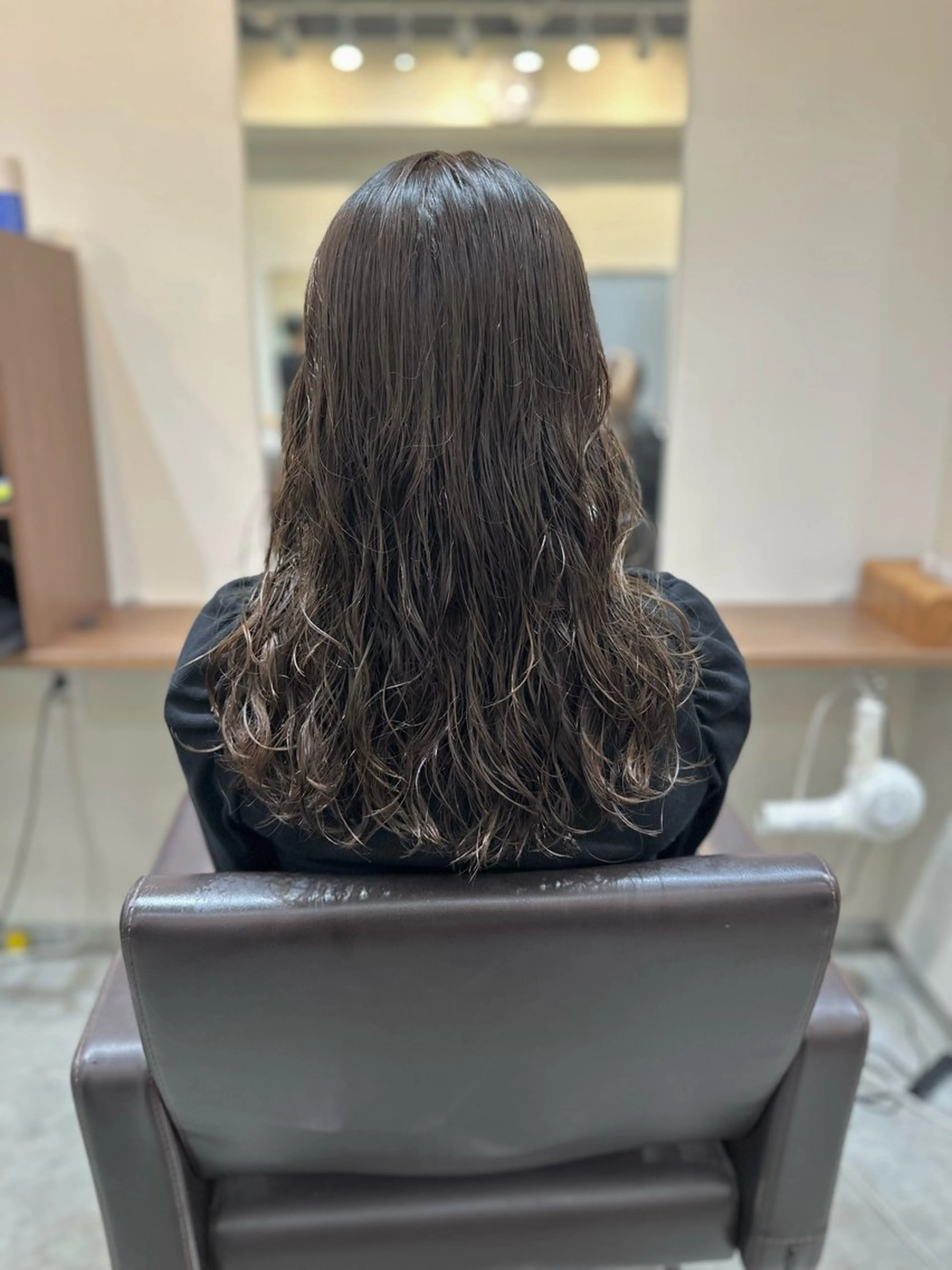 ロング カラー パーマ カット ヘアカラー パーマ トリートメント 小顔カット✨ 透明感カラー✨kyoのヘアスタイル