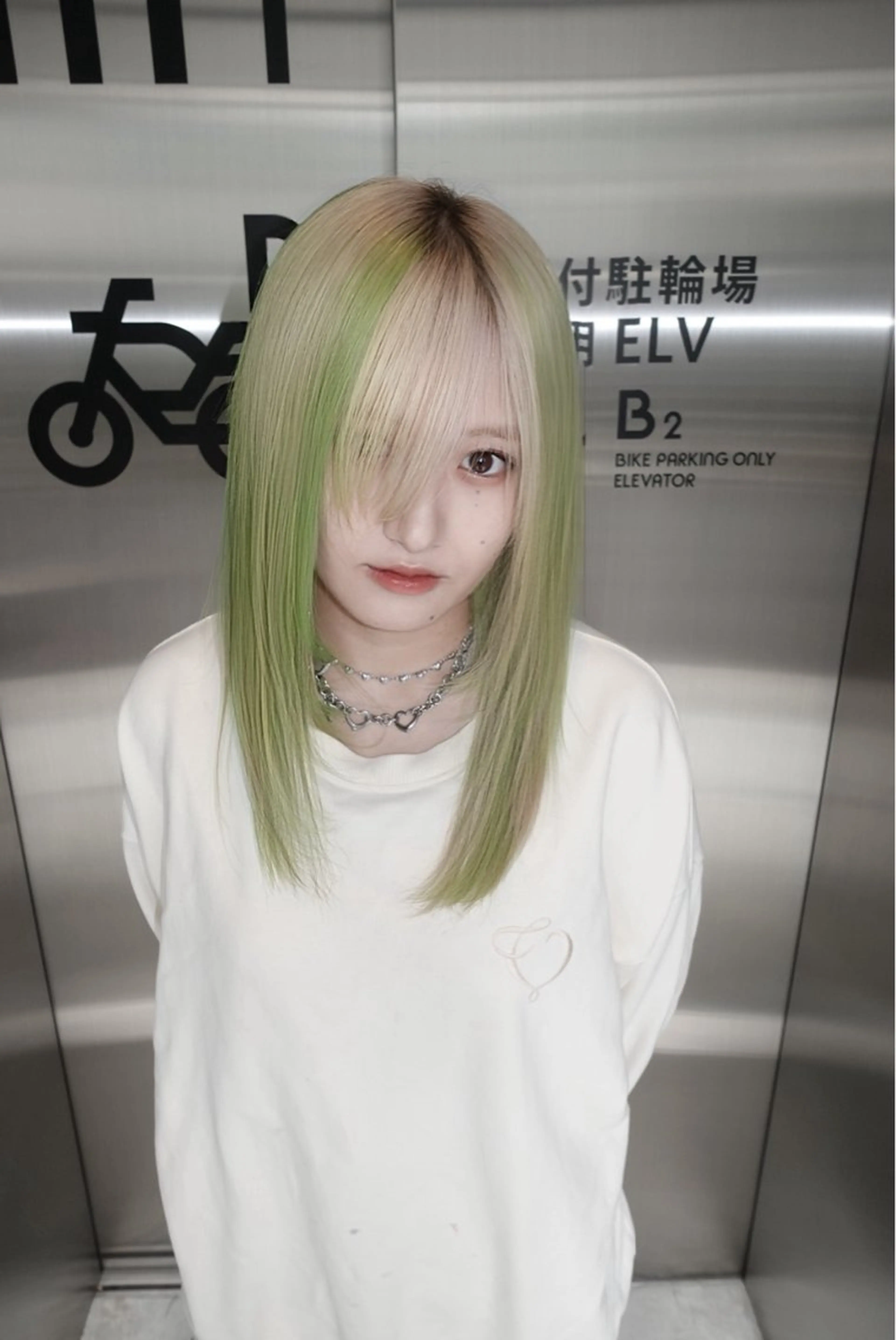ミディアム ヘアカラー トリートメント Null 表参道所属・岩下昂世/ ハイトーン/デザインのヘアスタイル