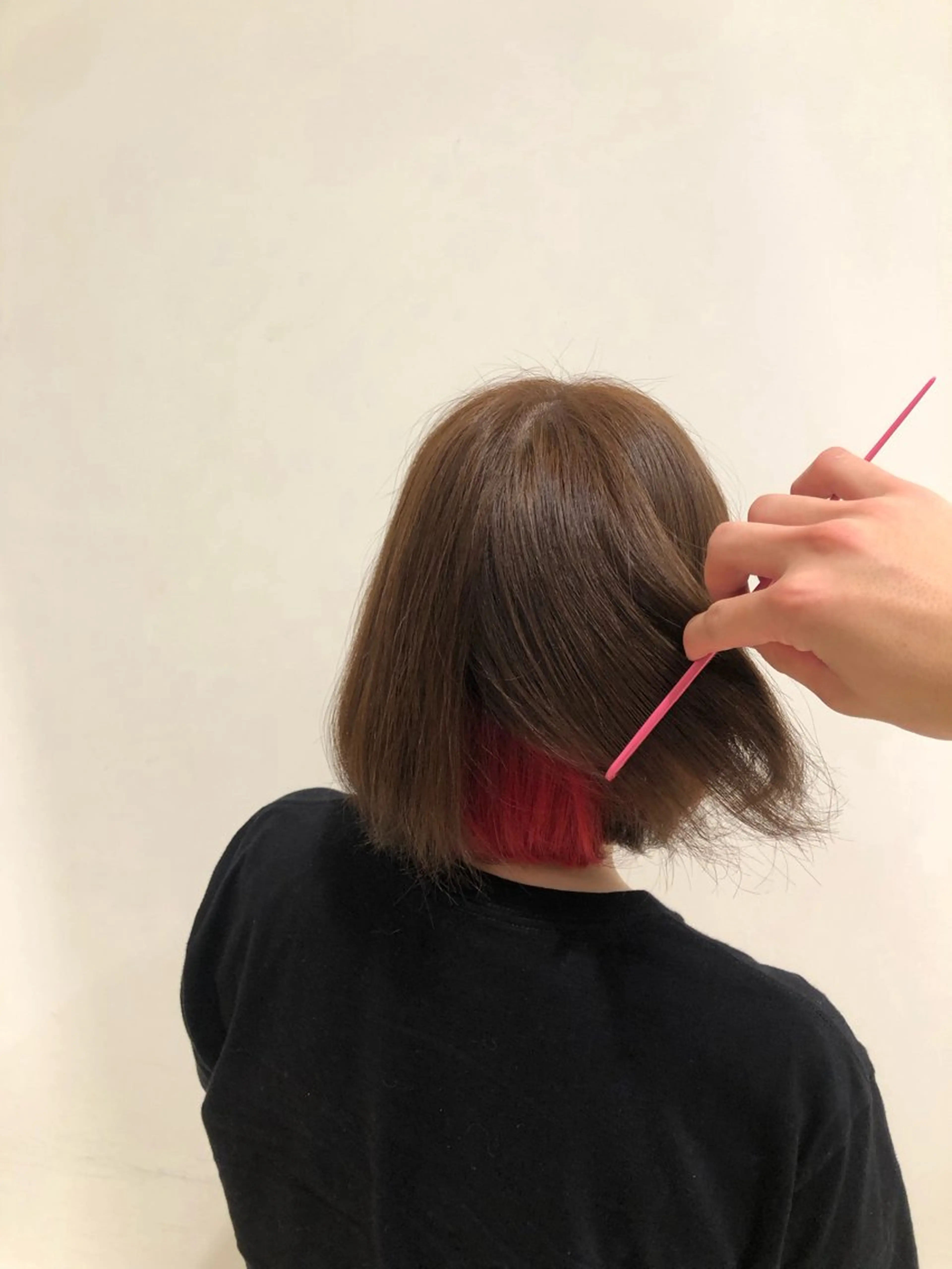 ショート ヘアカラー 三浦 航平のヘアスタイル