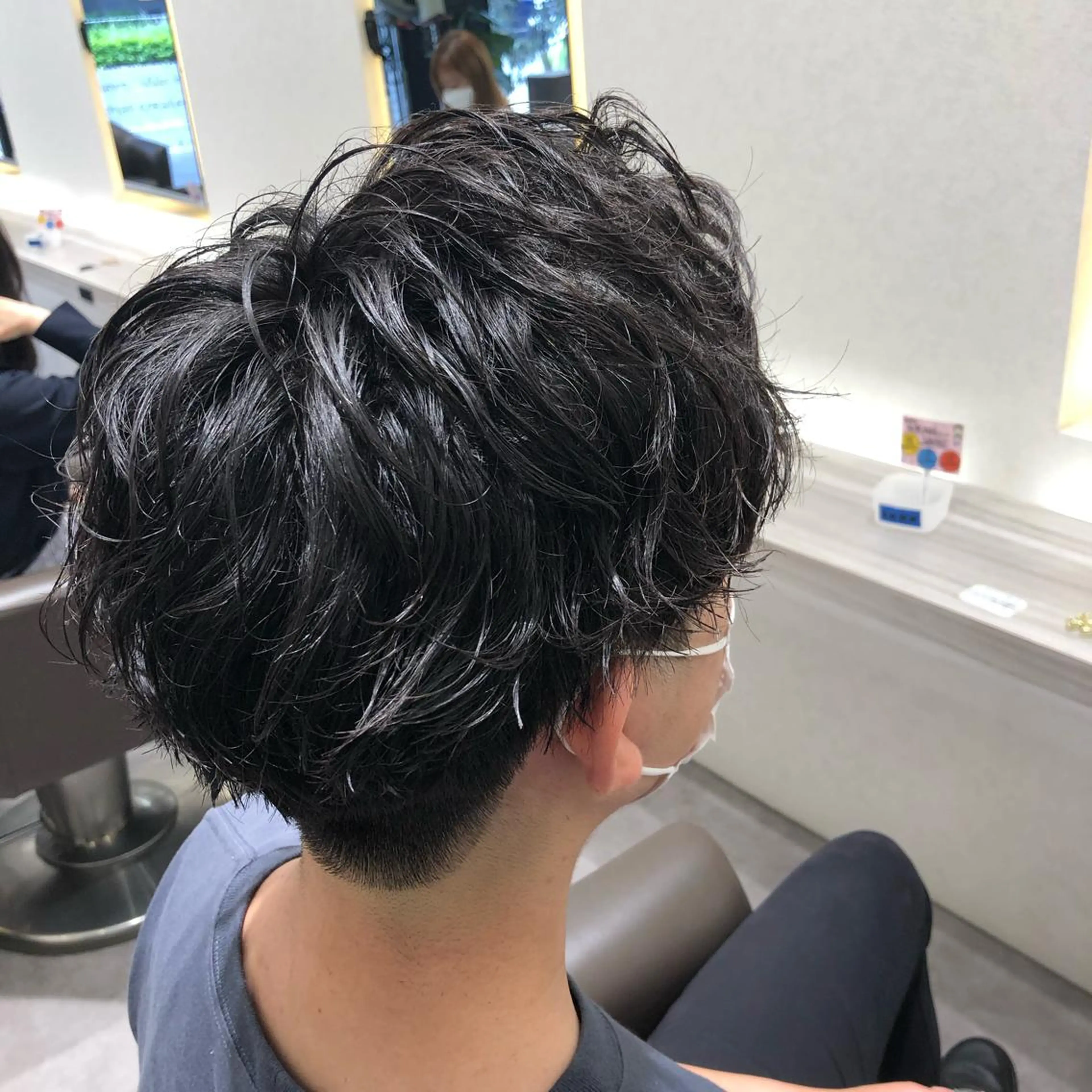 パーマ メンズ メンズパーマ スパイラルパーマ メンズ特化店長✨ 9/13空◎岡本一真のヘアスタイル