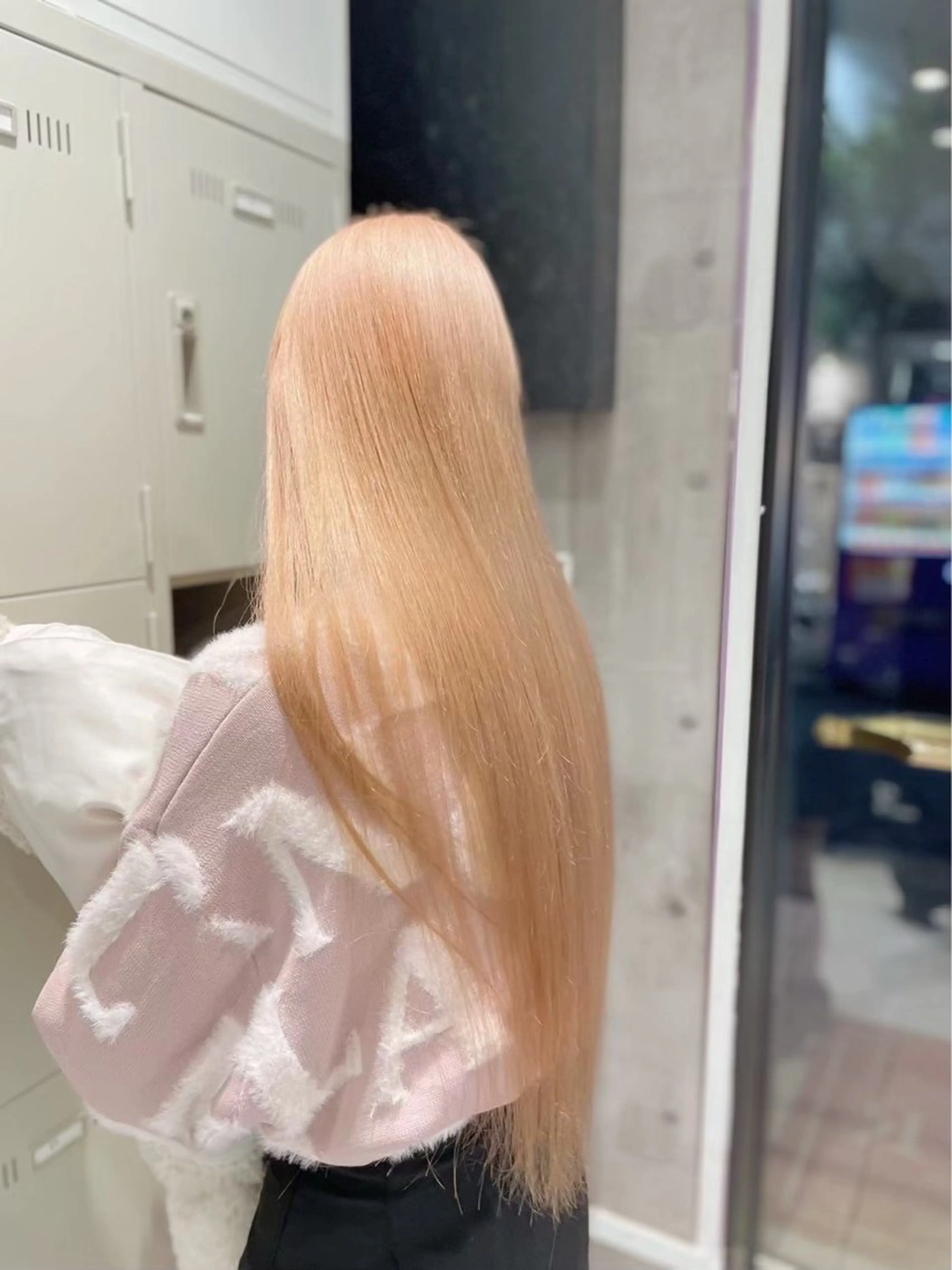 ロング 寒色/ブリーチ/💙 艶カラーYURIAのヘアスタイル
