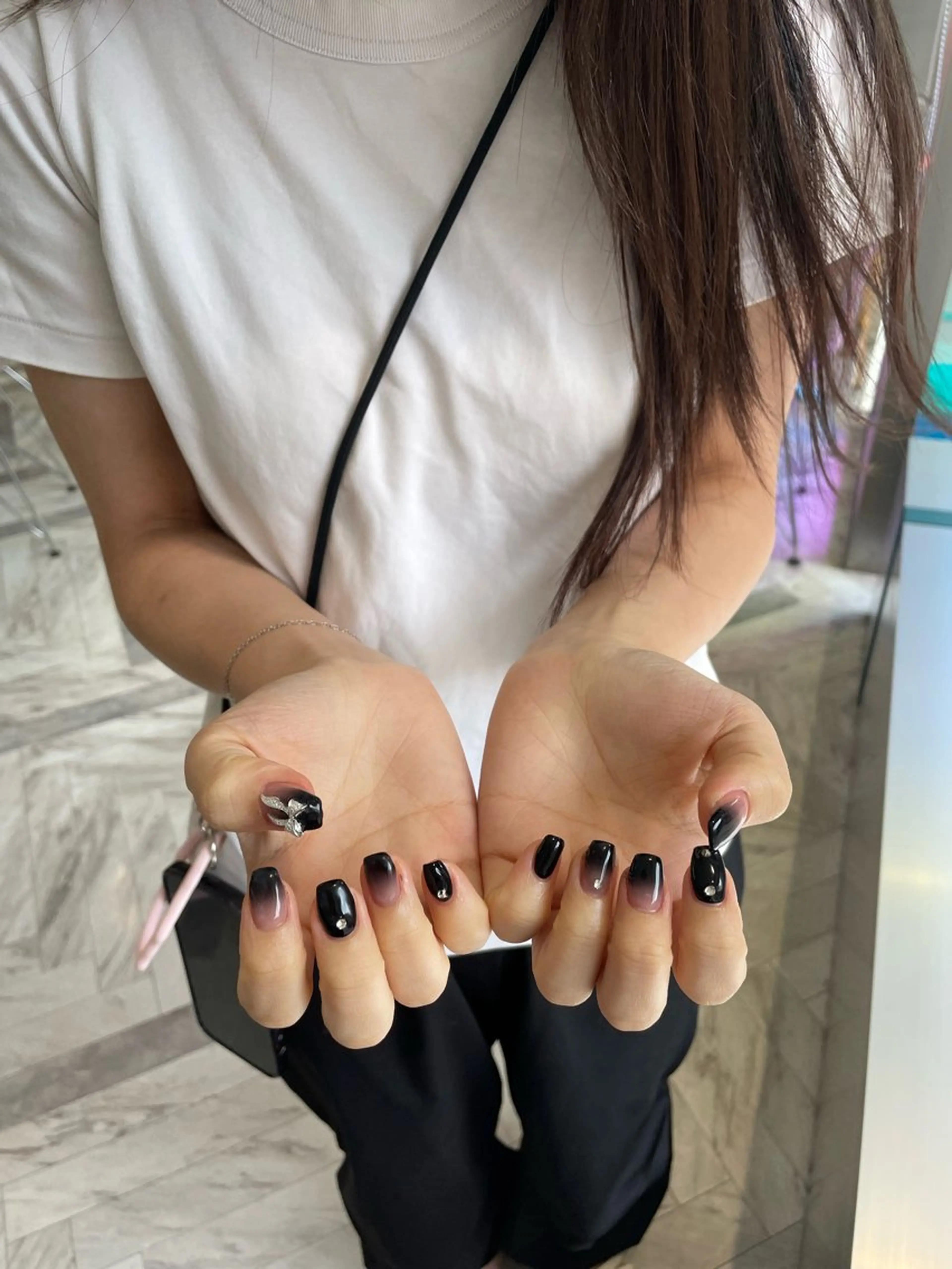 ネイル クルミ/ 💕ワンホンネイルのネイルデザイン