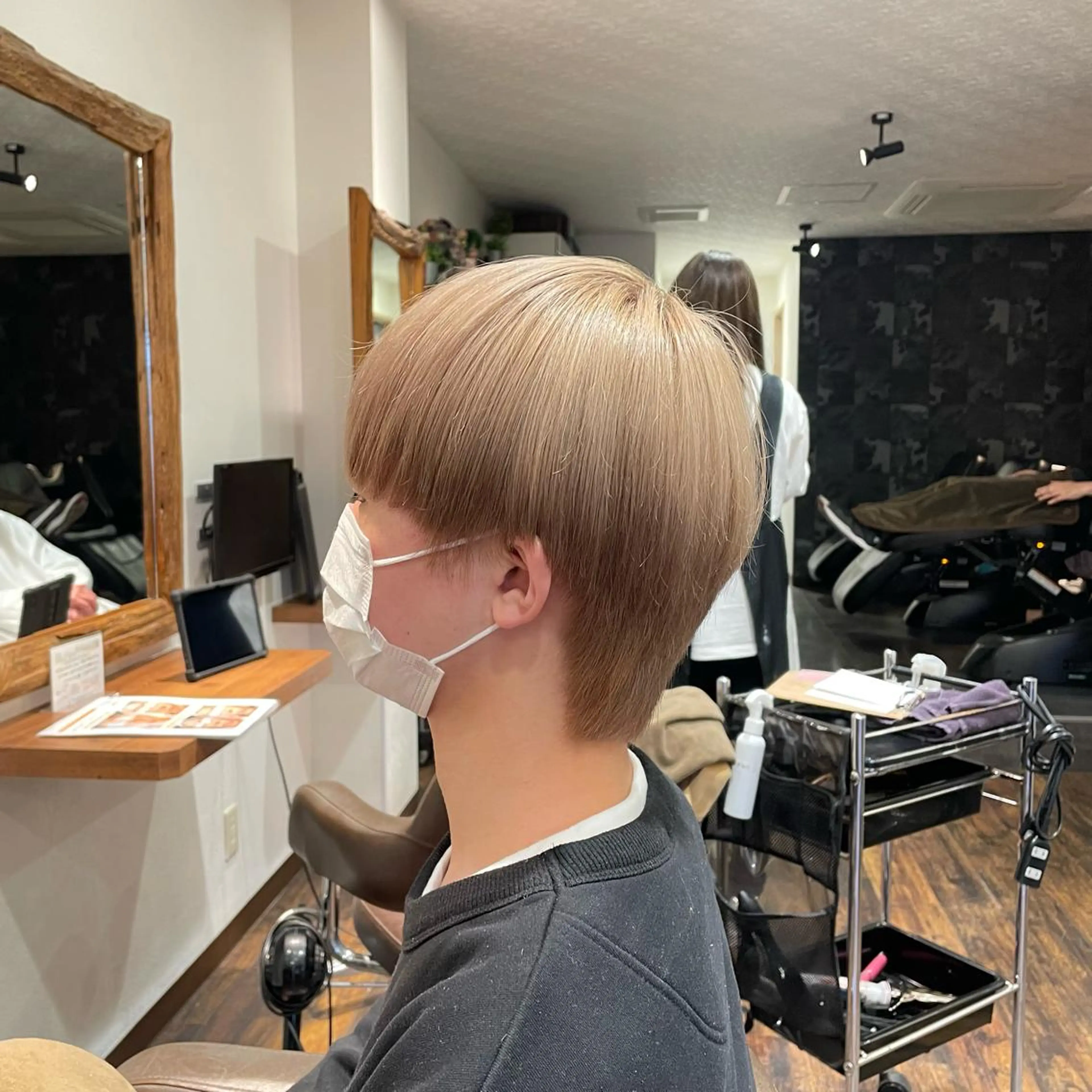 ショート カラー メンズ ベージュカラー ミルクティーベージュ カット ヘアカラー Wataru 外国人風カラー💎のヘアスタイル