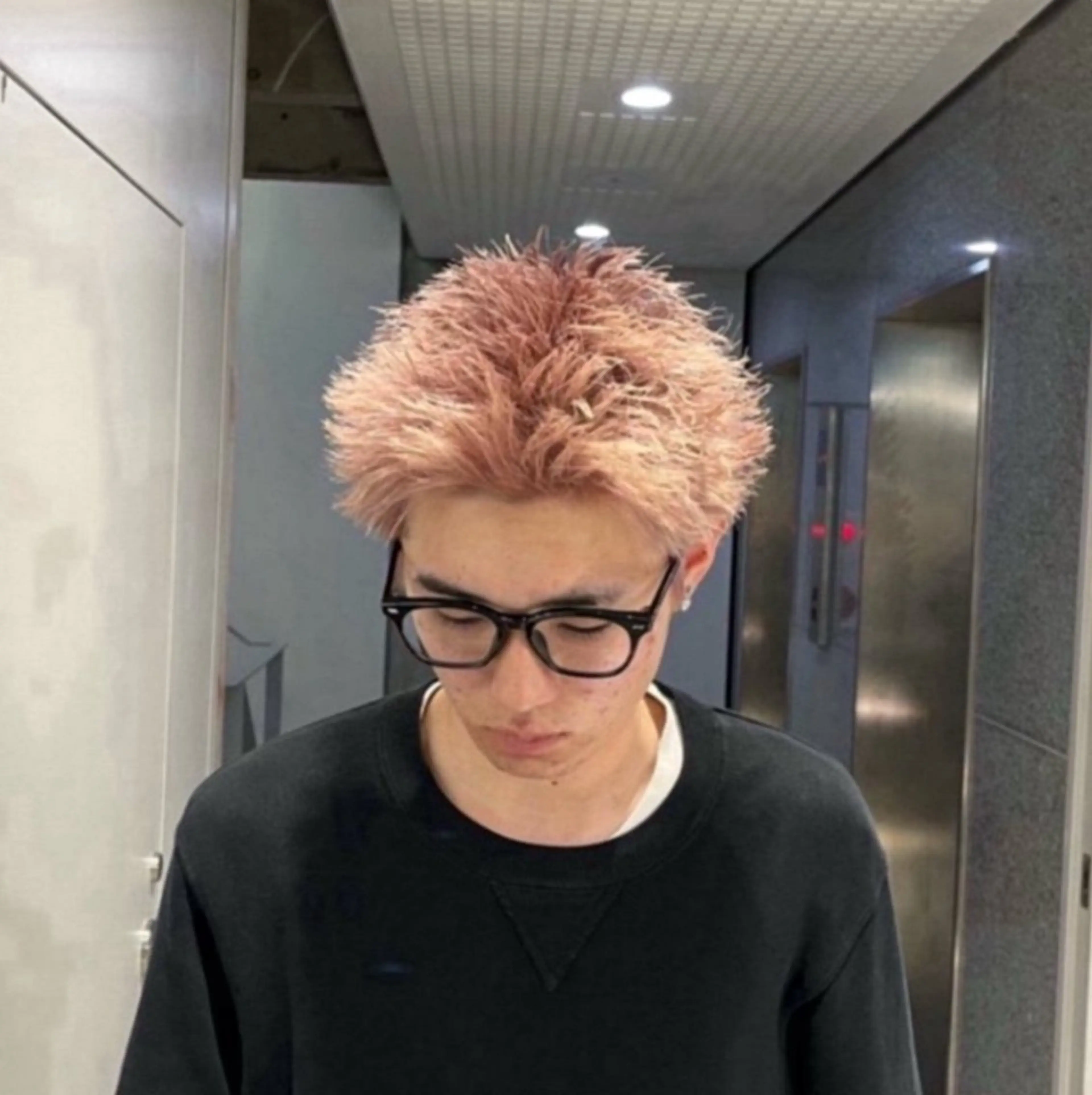 ショート カラー パーマ メンズ ベージュカラー ピンクカラー ピンクベージュ カット ヘアカラー 🔥スパイキー 特化🔥菊水皐暉🔥のヘアスタイル