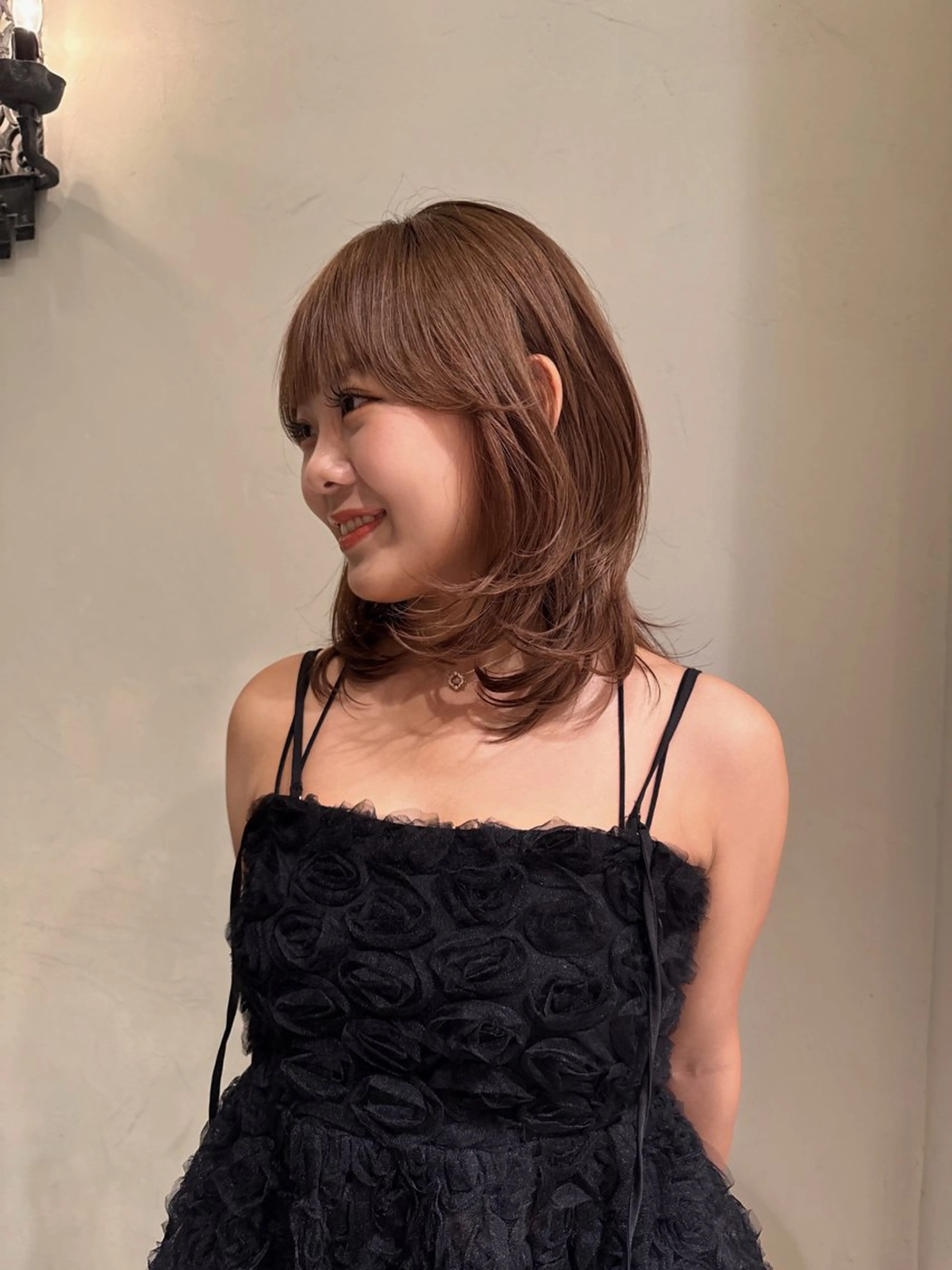 ミディアム カット ヘアカラー ショート無料カット 募集🩶narumiのヘアスタイル
