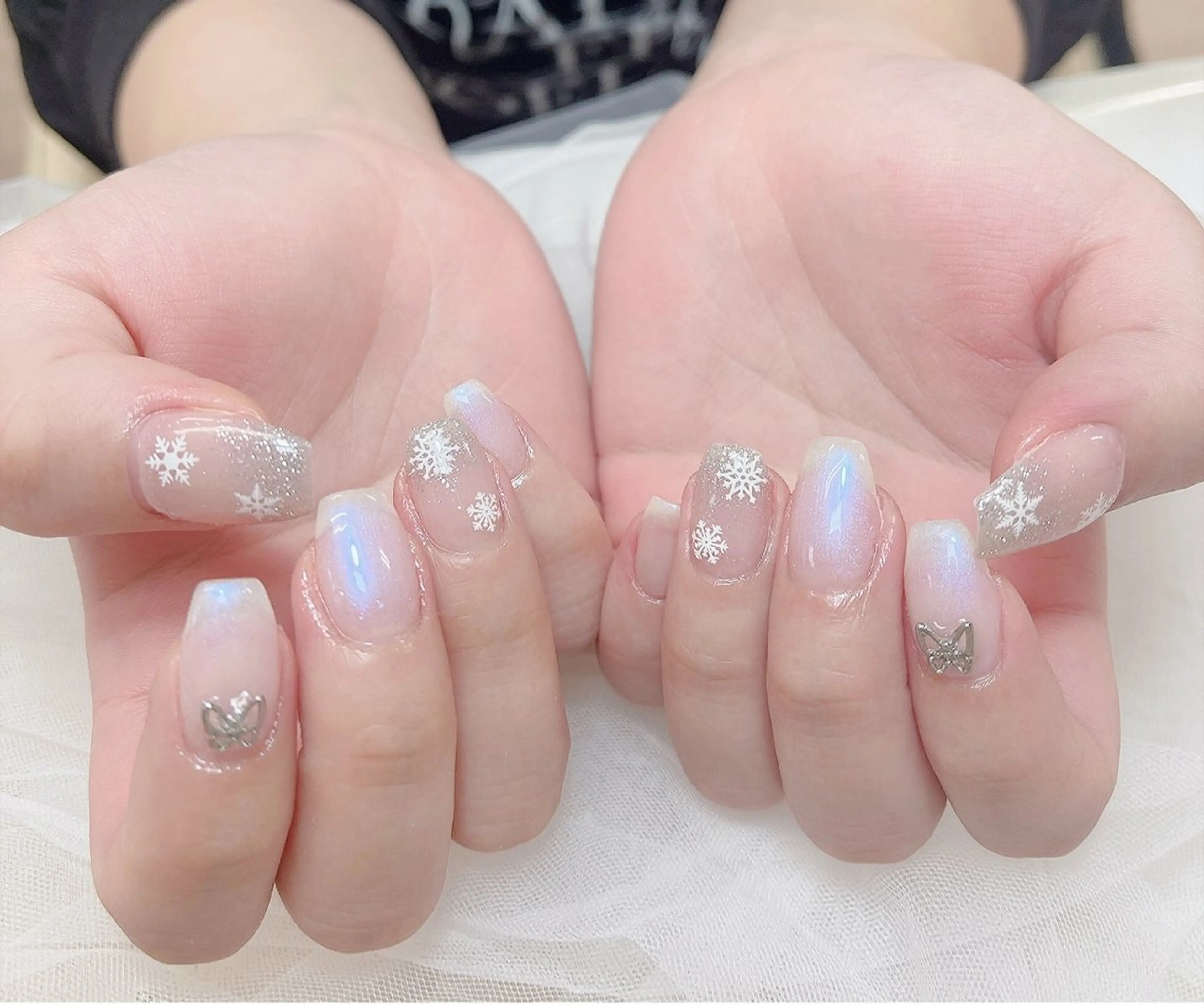 ネイル チークネイル フレンチネイル グラデーション 氷ネイル・うるうるネイル キラキラネイル ハンドネイル 陳 rinaのネイルデザイン
